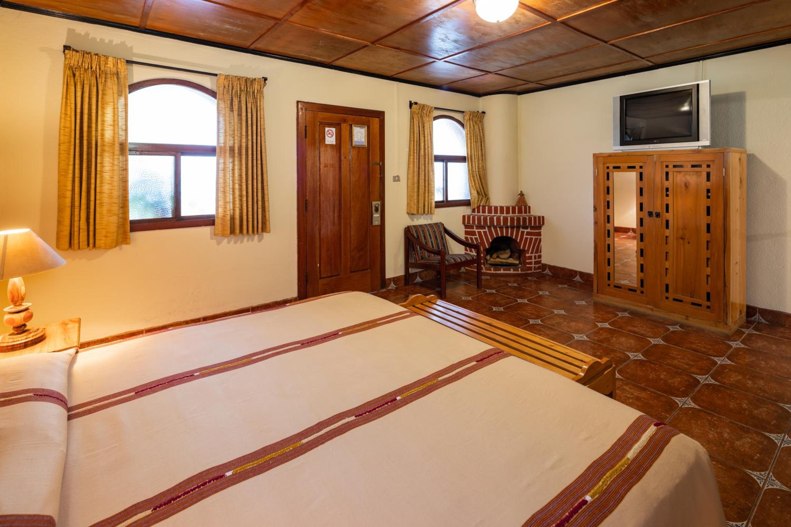 Double Room - Photo 2