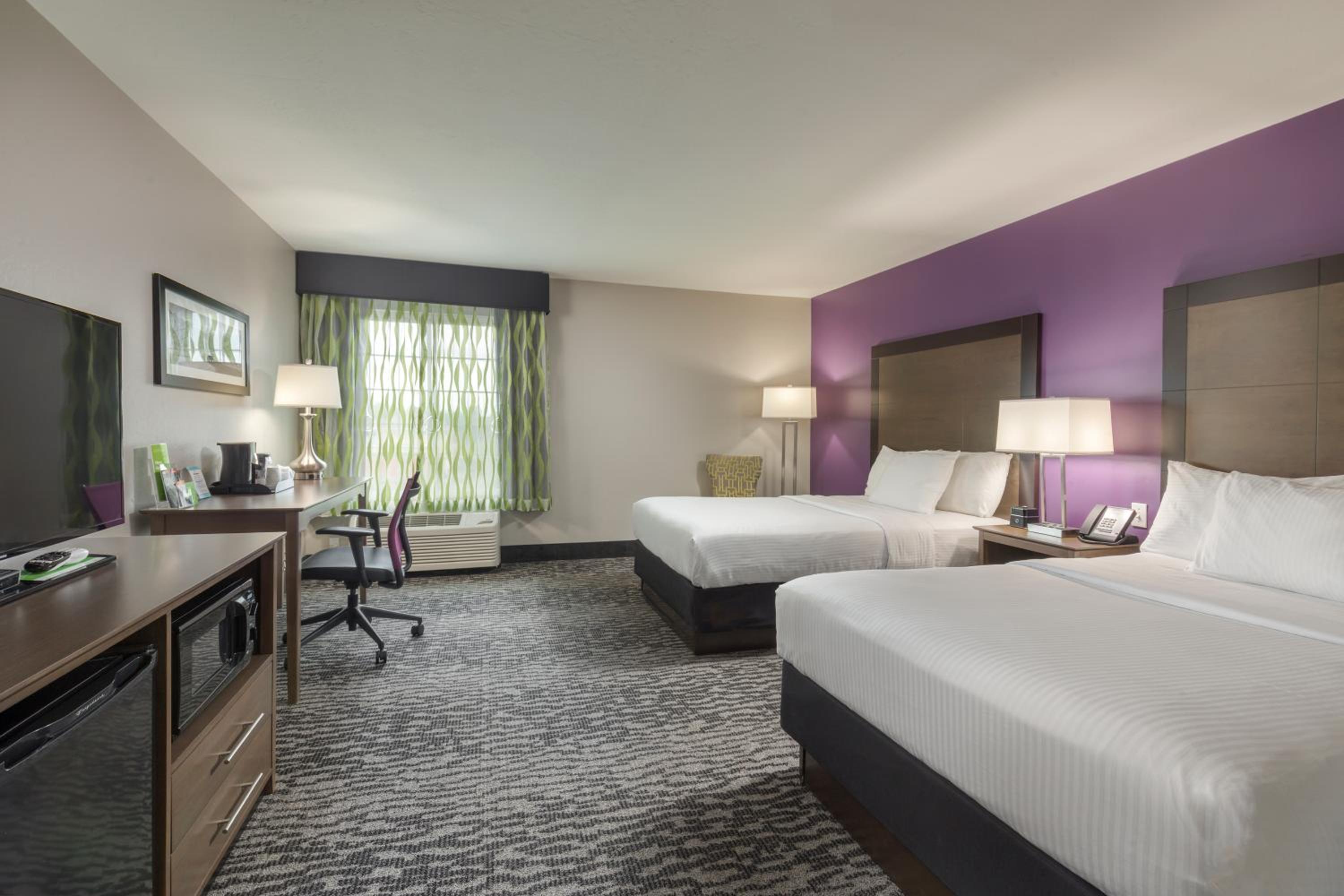 Double Room with Two Double Beds - Photo 1