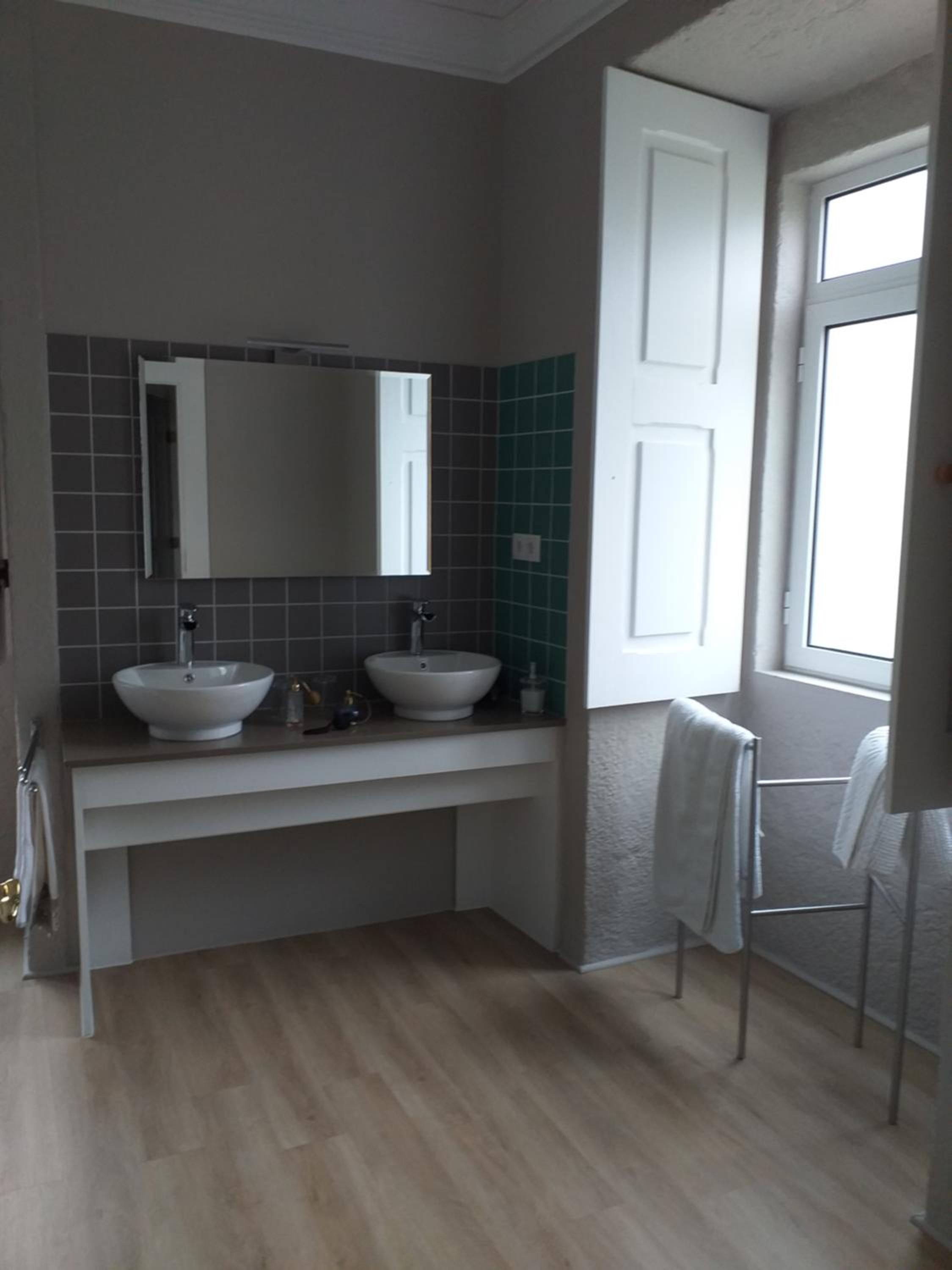 Family Room with Private Bathroom photo 3