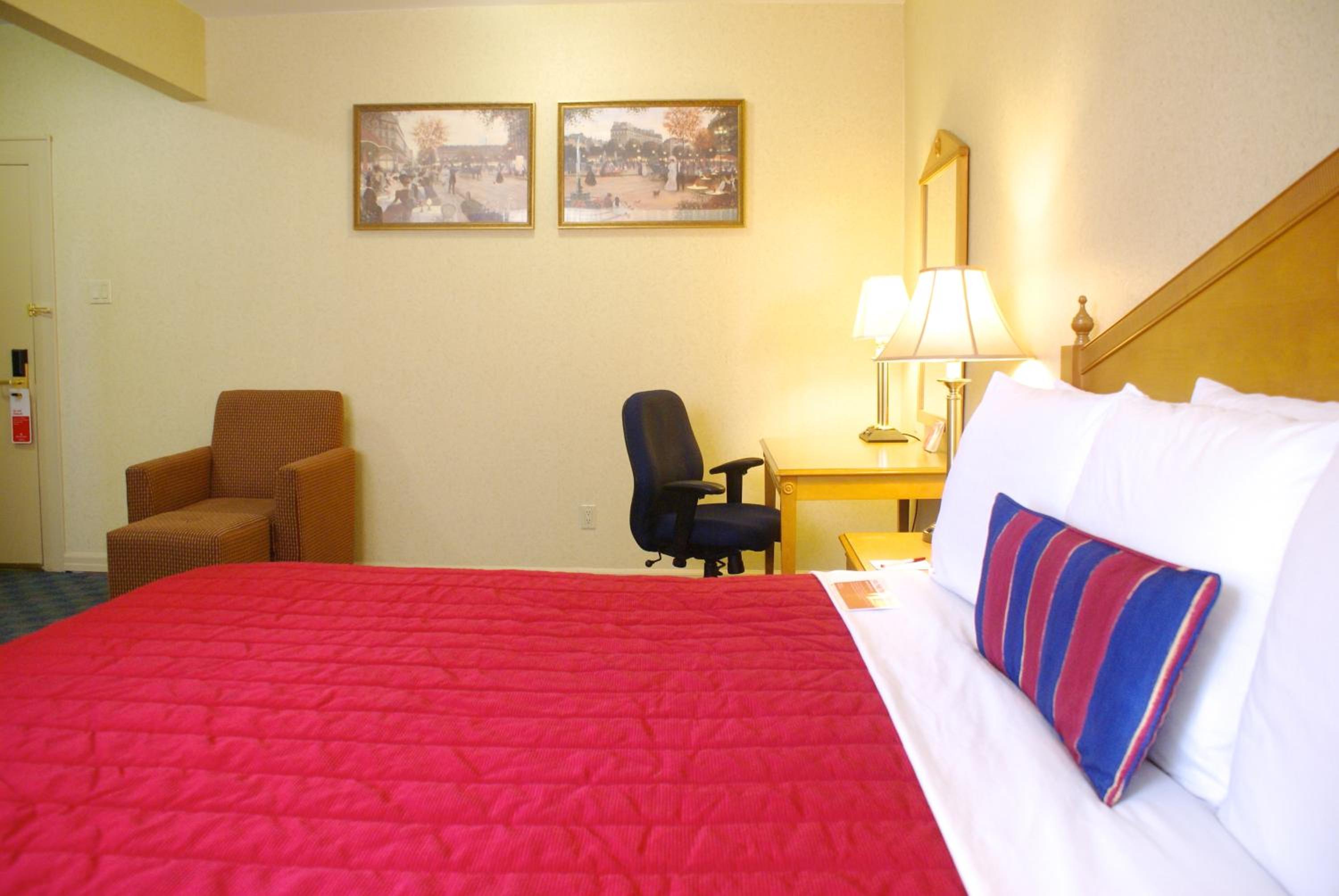 Double Room - Non-Smoking  - Photo 1