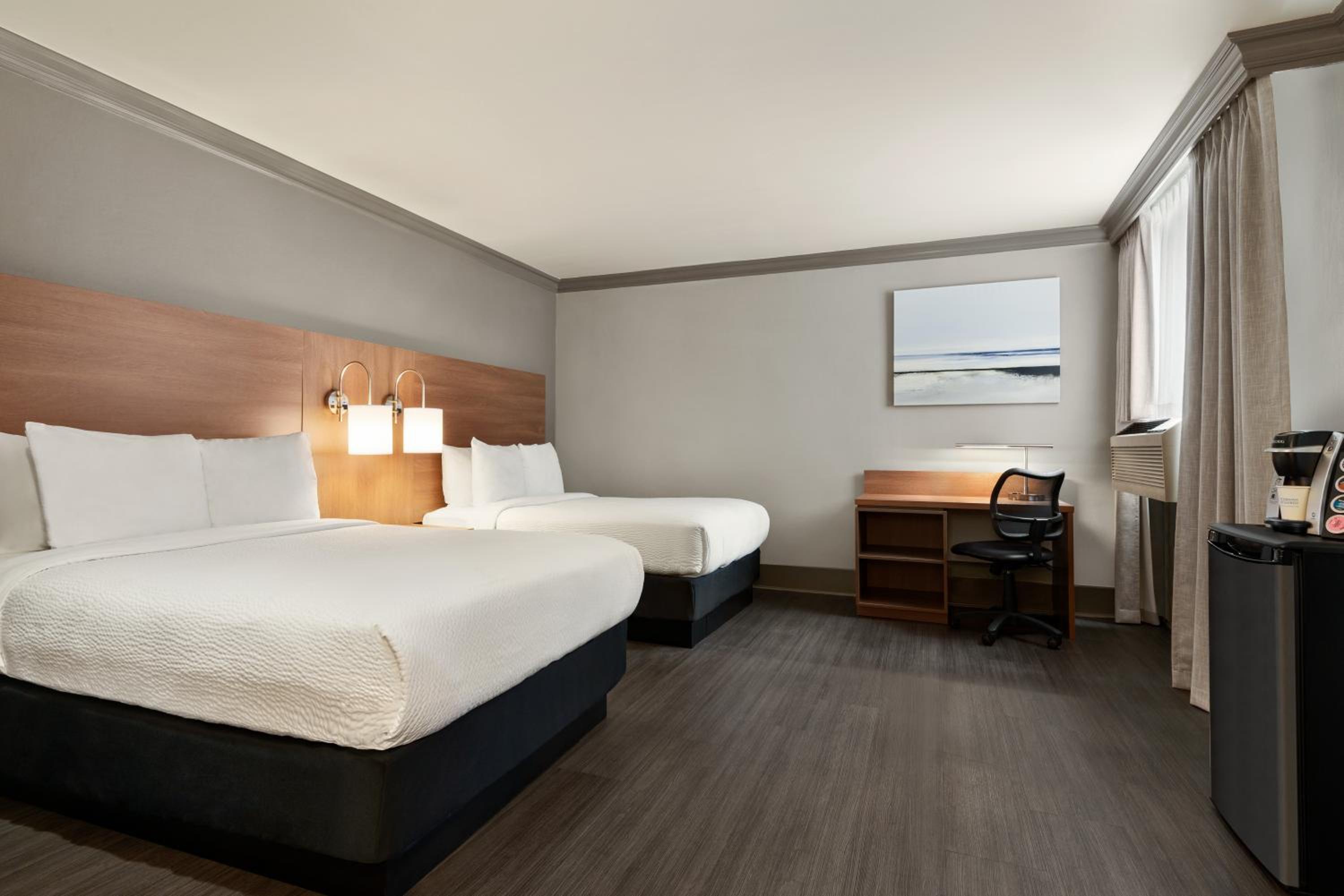 Double Room with Two Double Beds - Non-Smoking - Photo 1