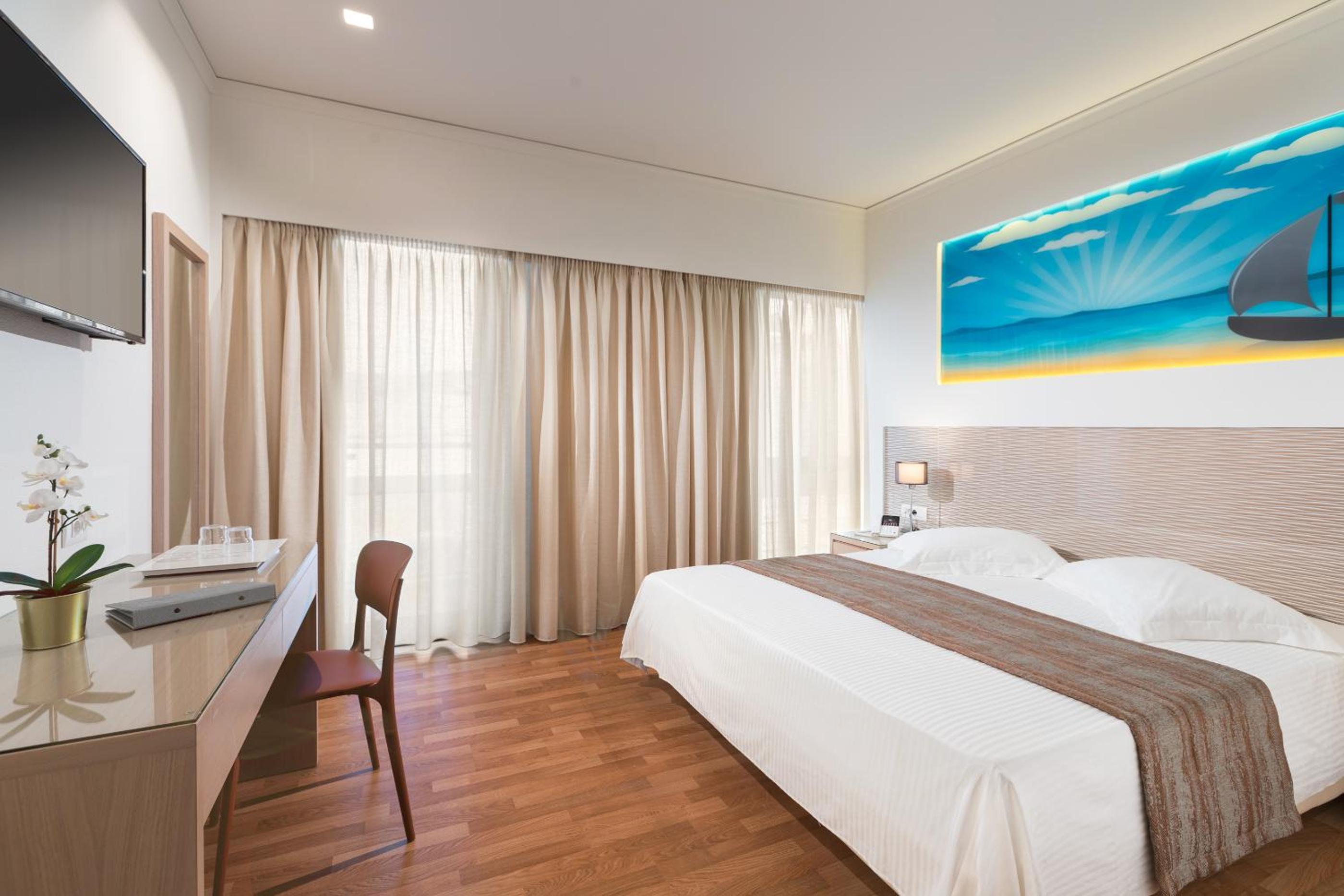 Twin Room - Photo 7