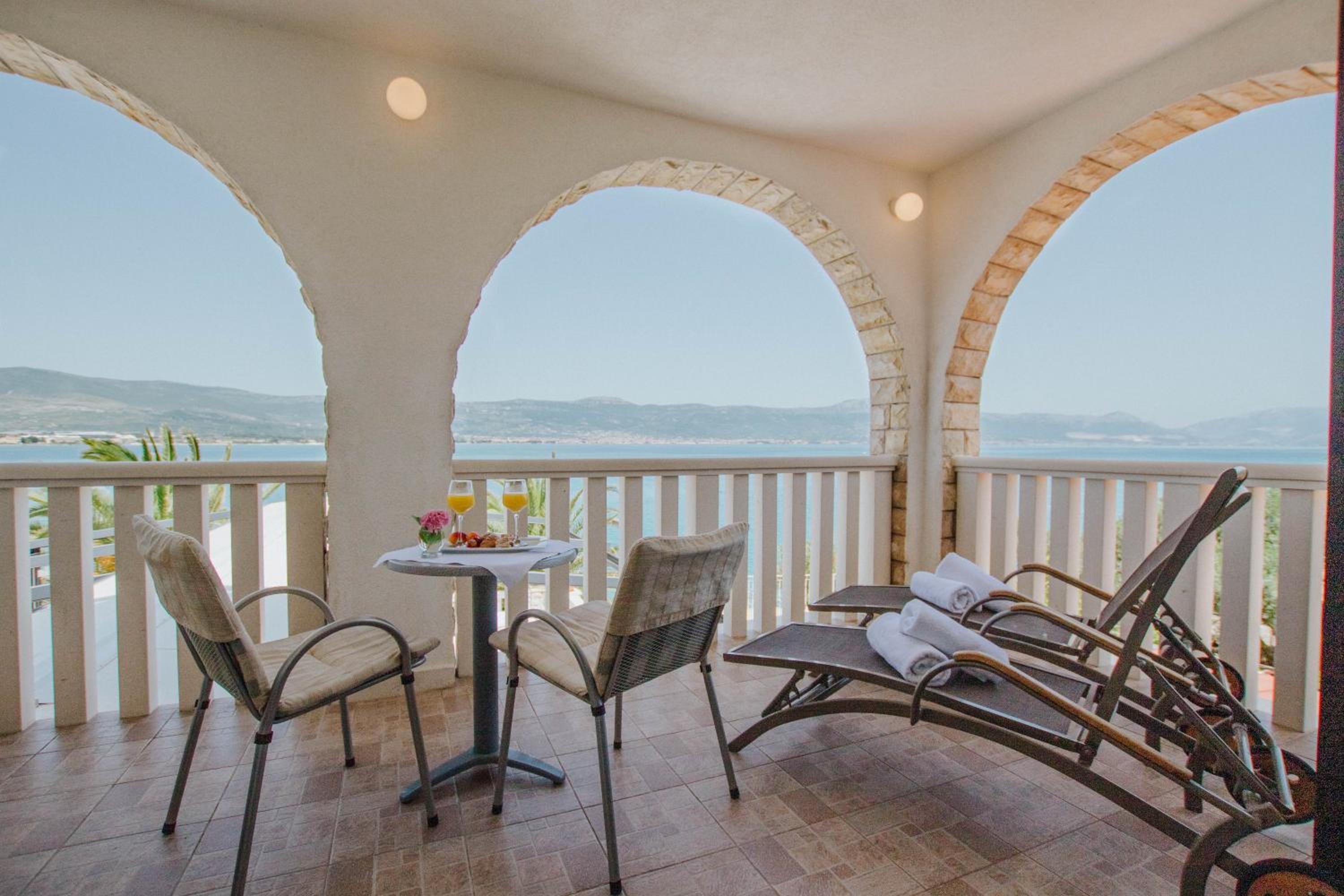 Superior Double Room with Terrace and Sea view  - Photo 3