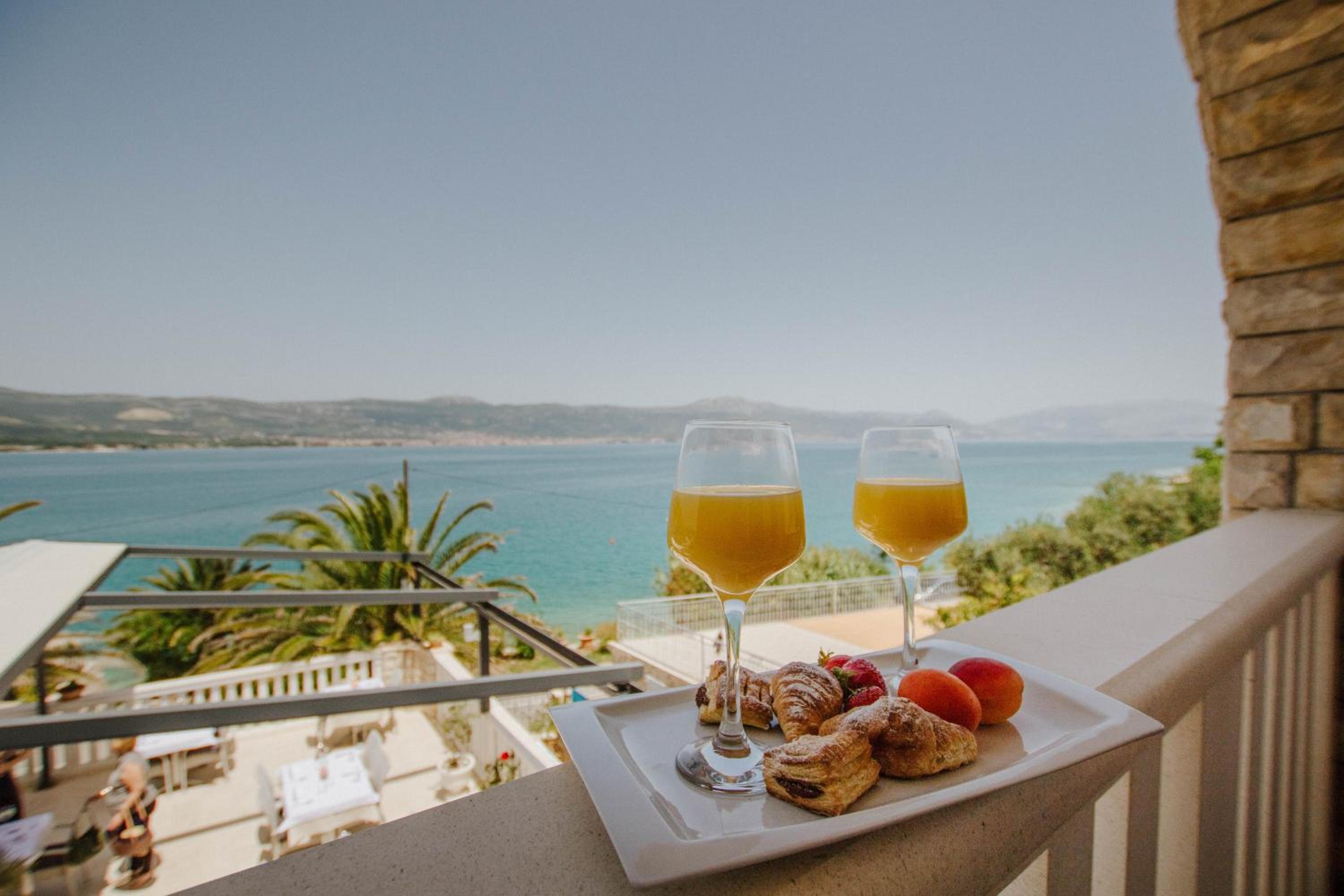 Superior Double Room with Terrace and Sea view  - Photo 9