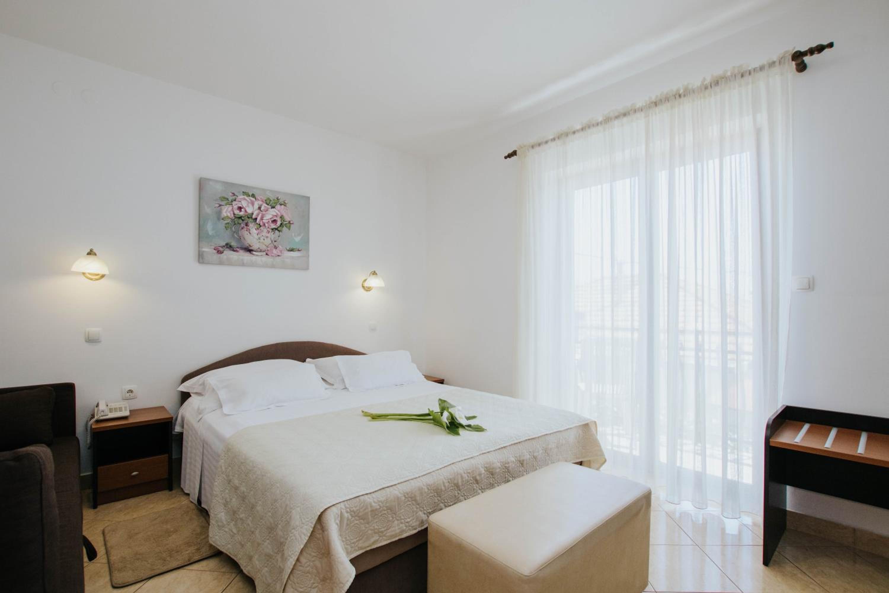 Triple Room with Balcony and Sea View - Photo 5