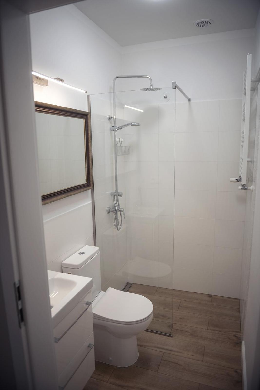 One-Bedroom Apartment - Photo 7