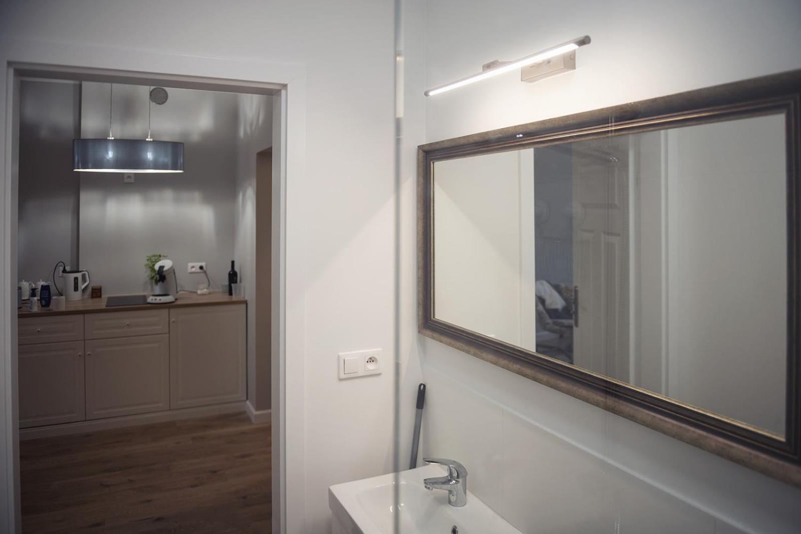 One-Bedroom Apartment - Photo 10