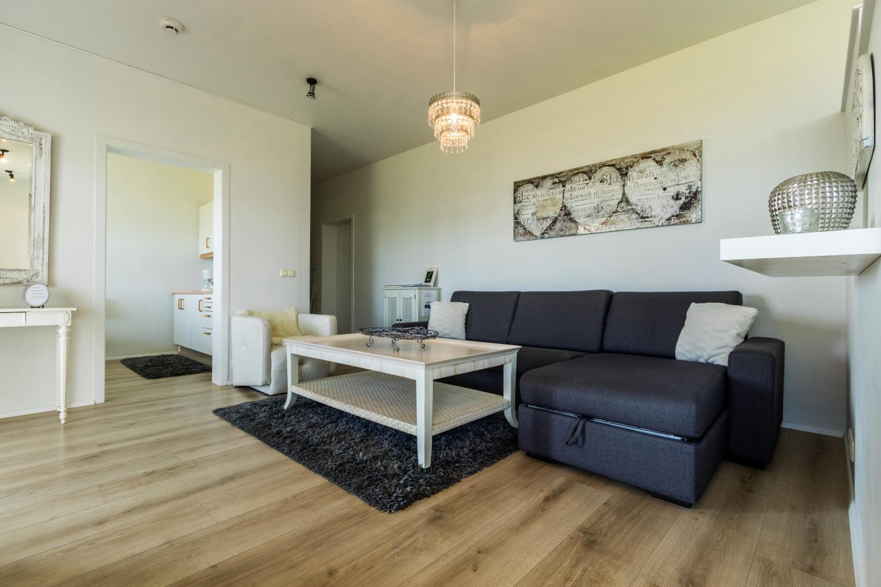 Studio Apartment photo 3