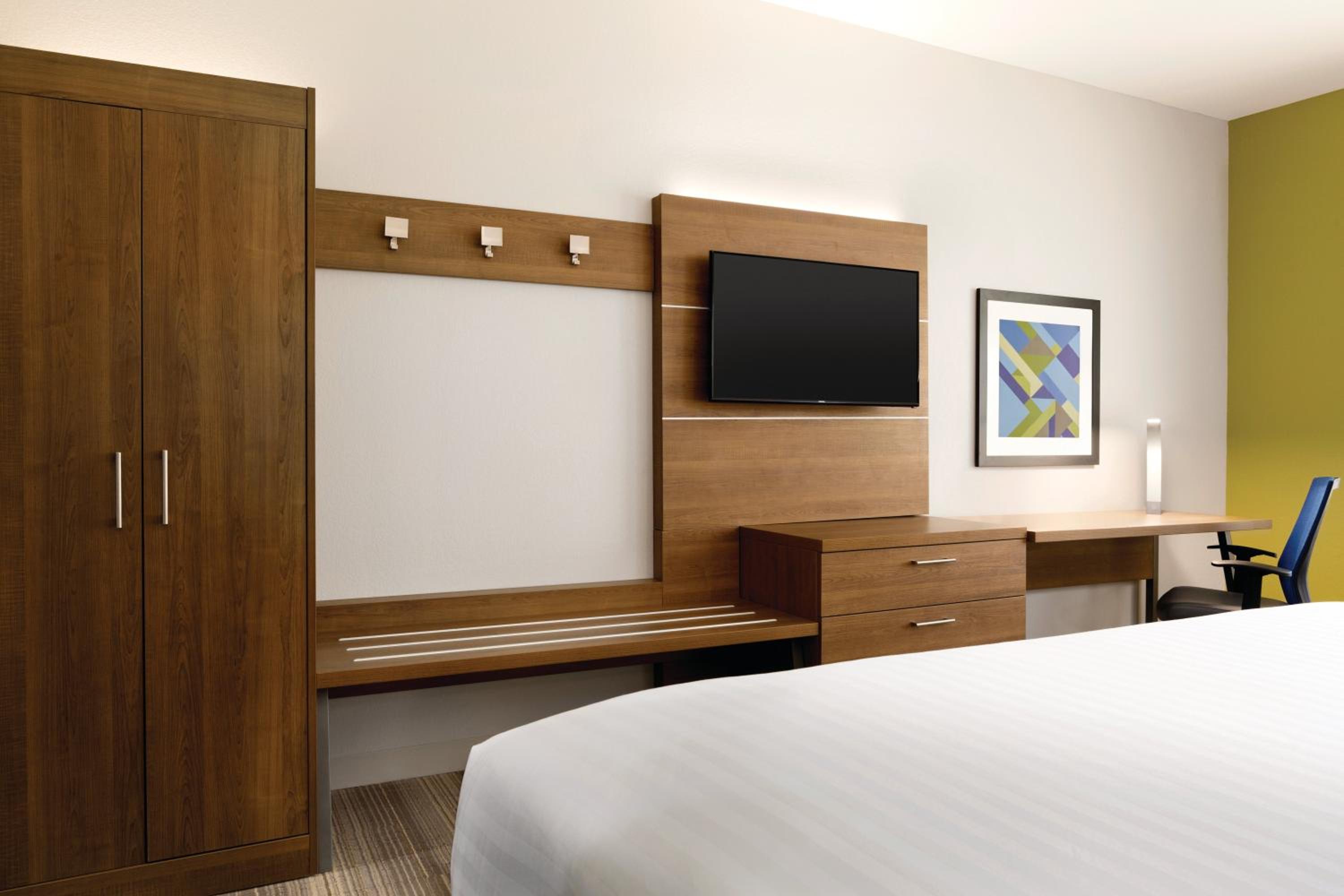 Standard King Room