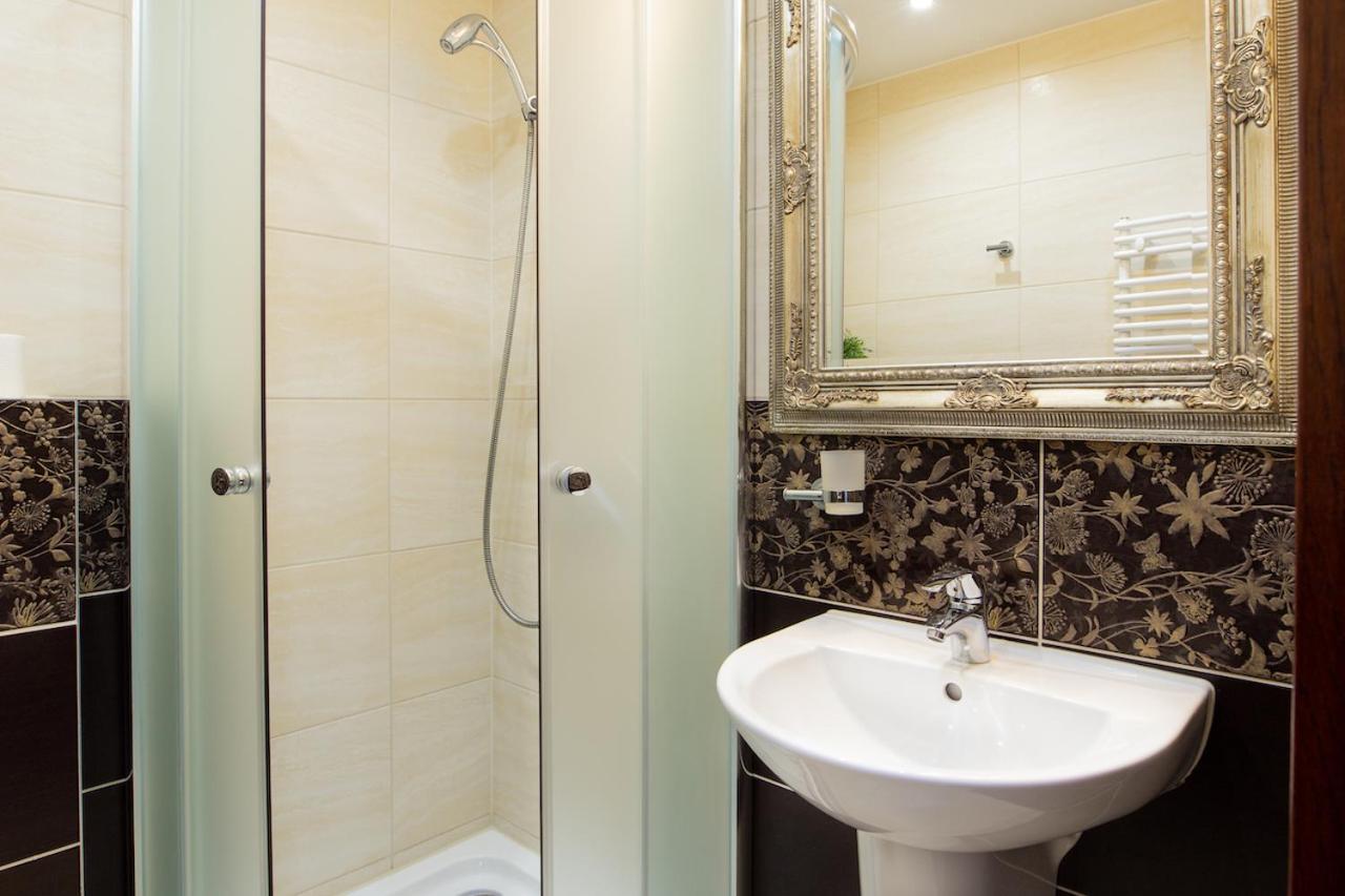 Apartment - Photo 2