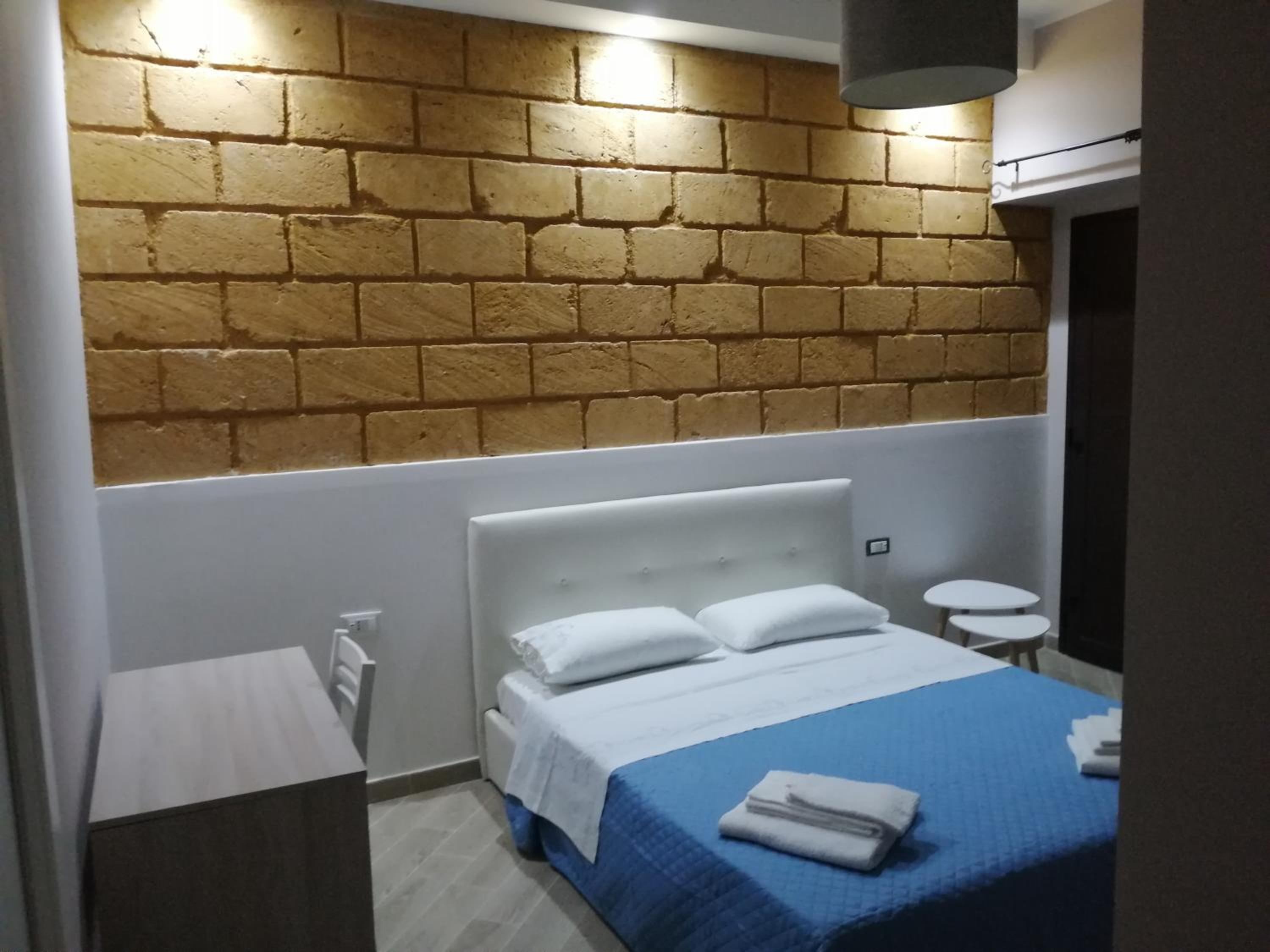 Deluxe Double Room - Photo 2