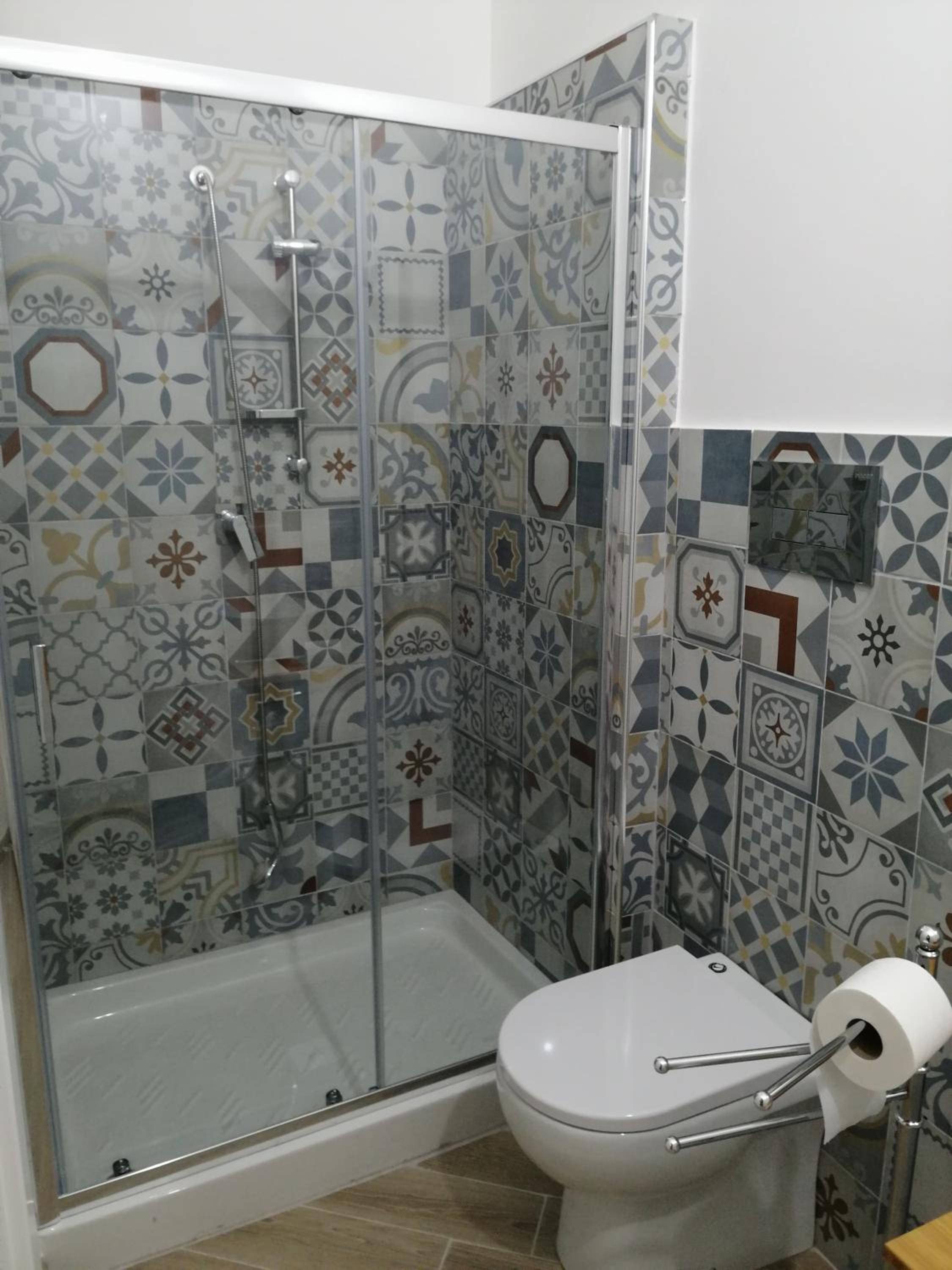 Deluxe Double Room - Photo 9