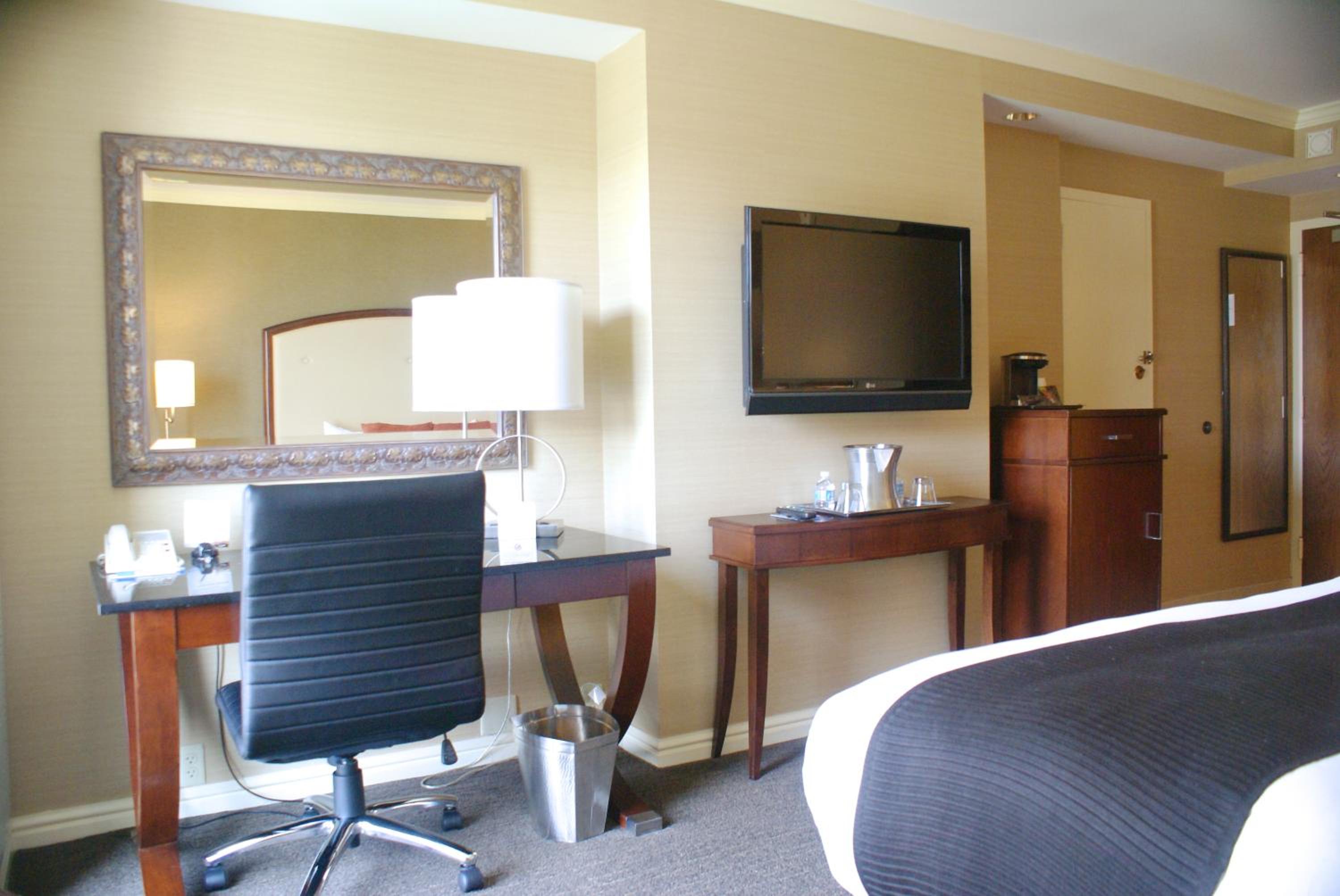 King Room - Disability Access - Photo 9