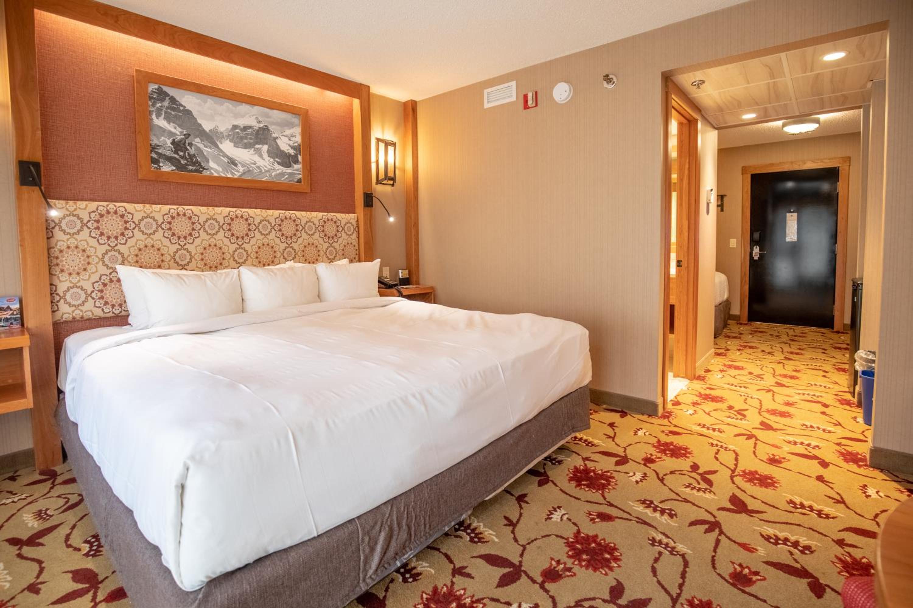 Superior Split King Queen Room