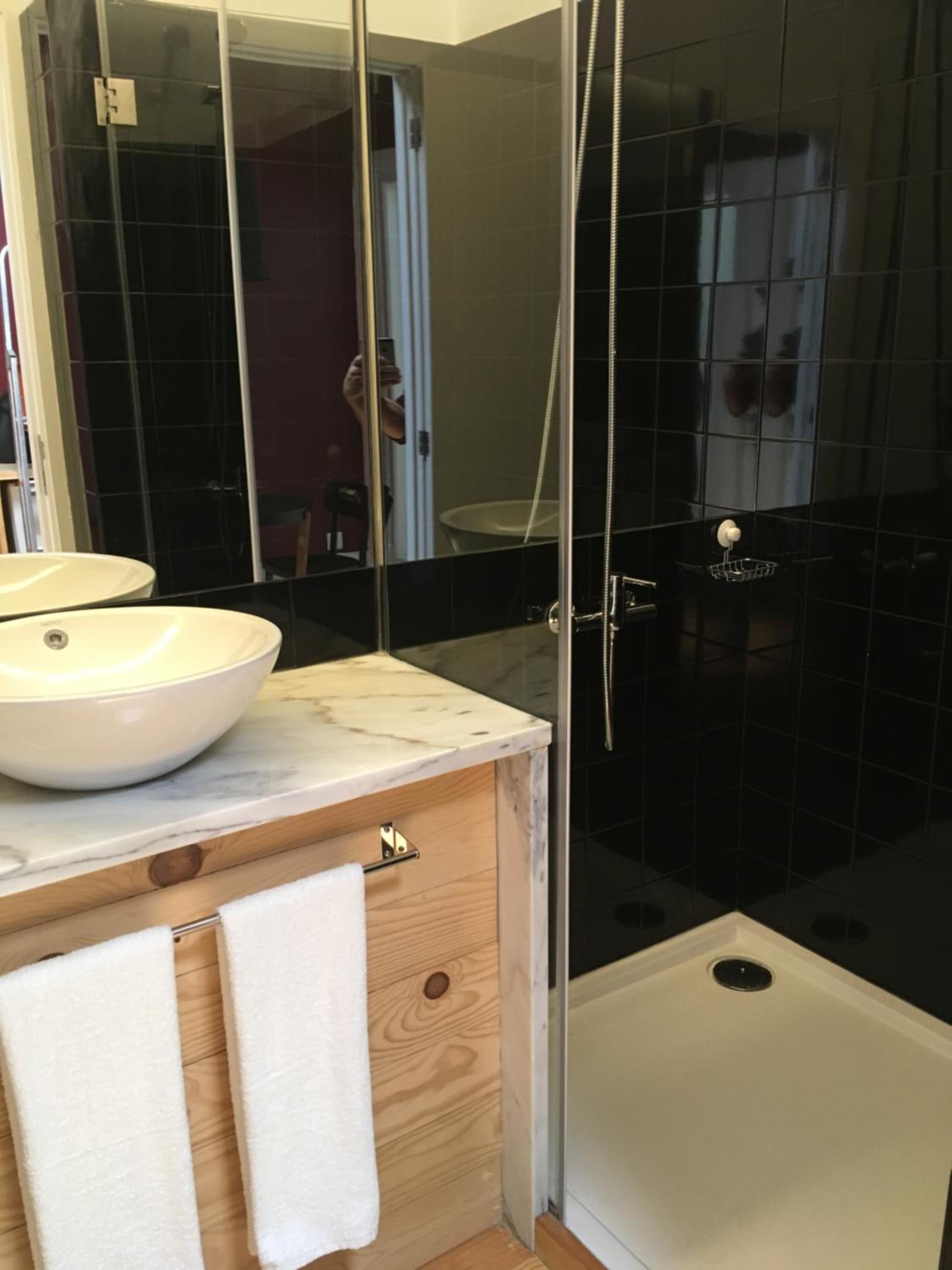 Standard Double Room - Photo 18
