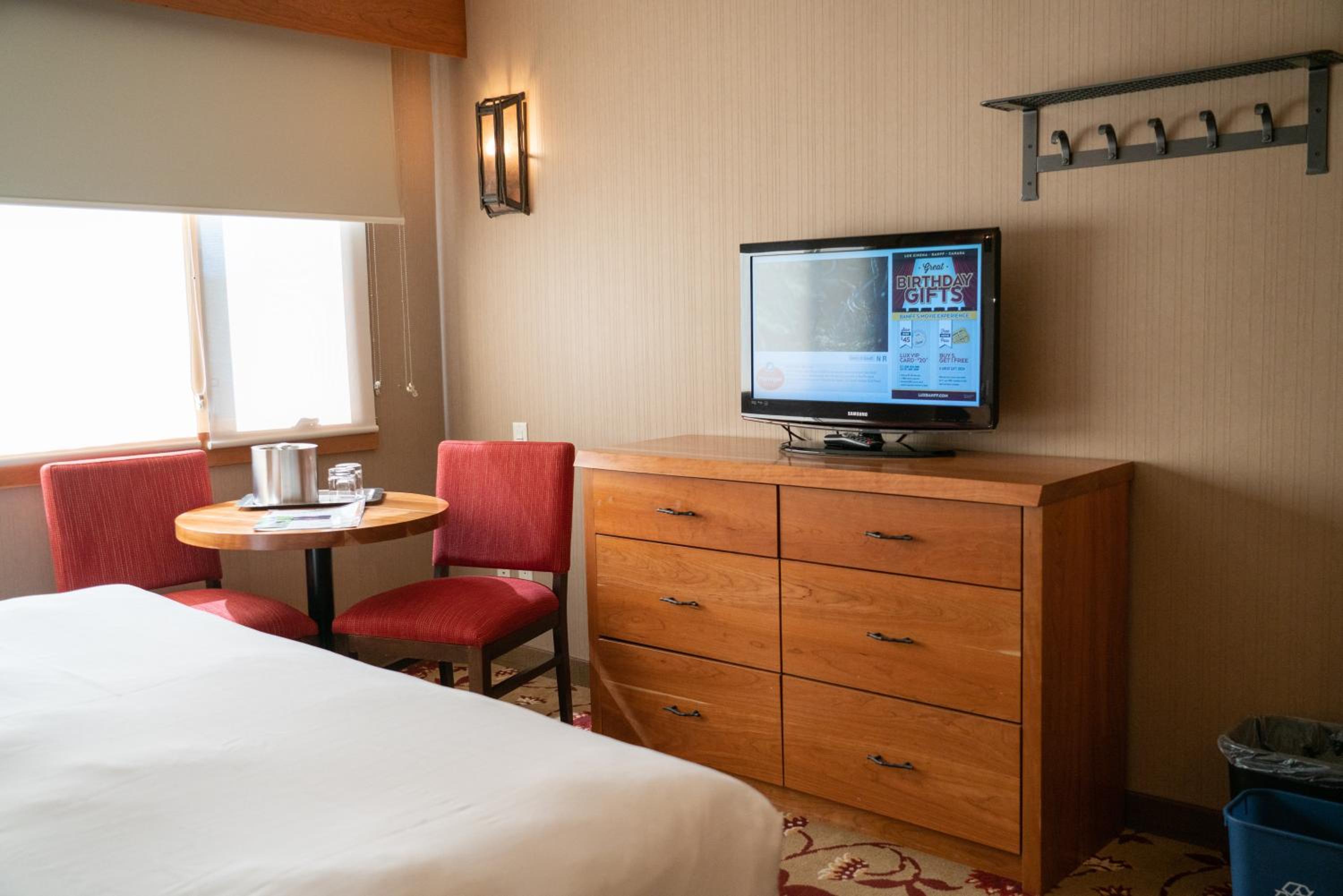 Superior King Room - Photo 3