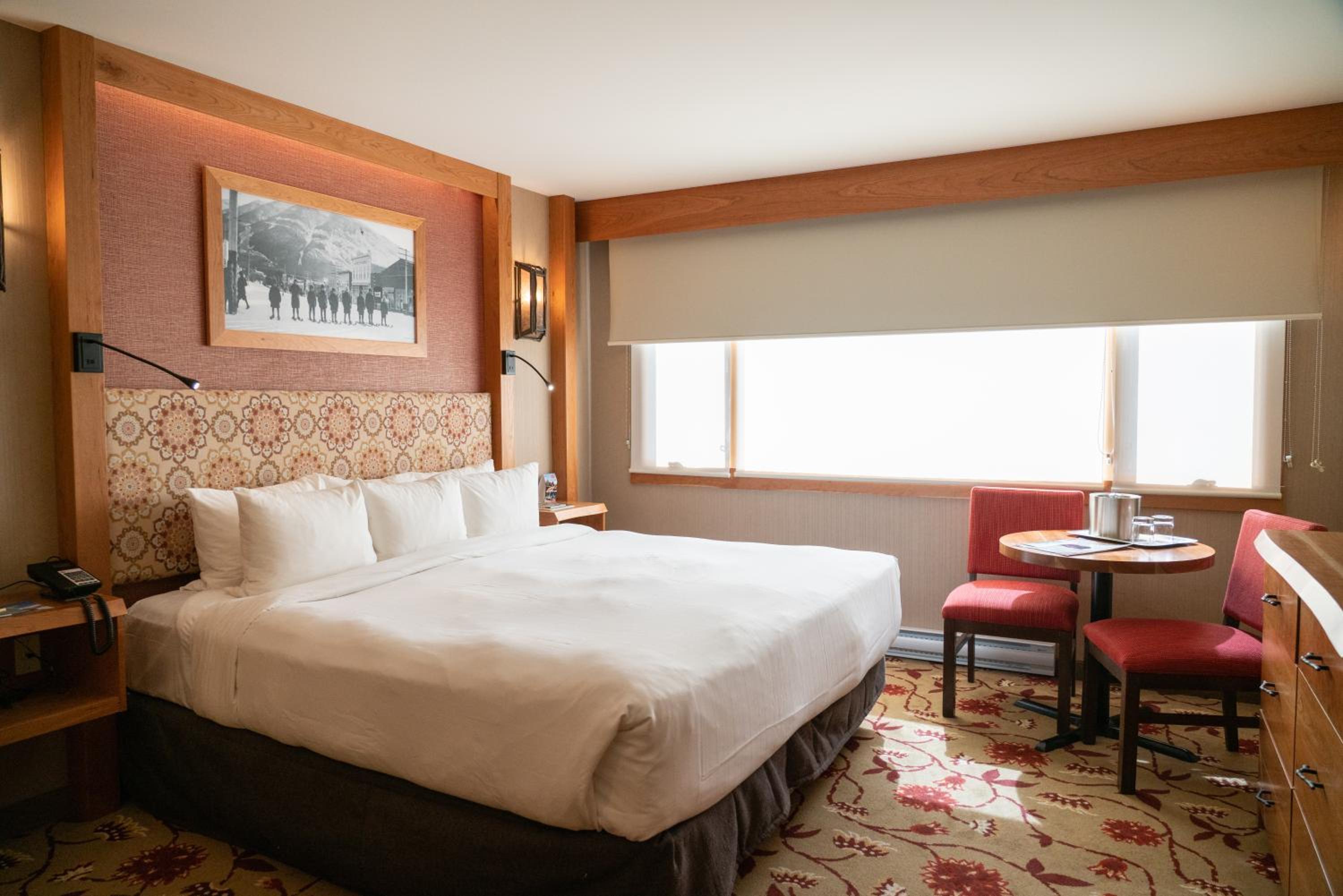 Superior King Room - Photo 1