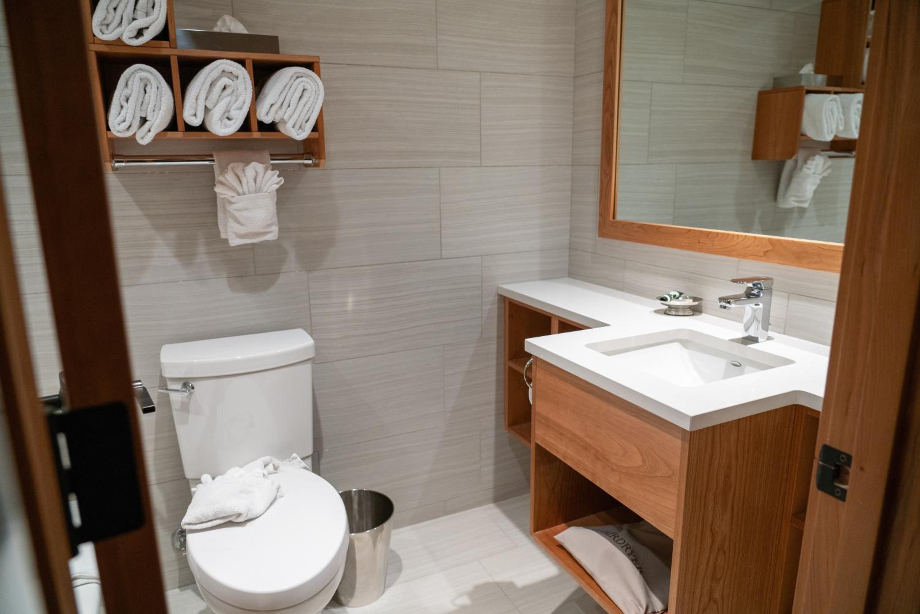 Standard King Room - Photo 4