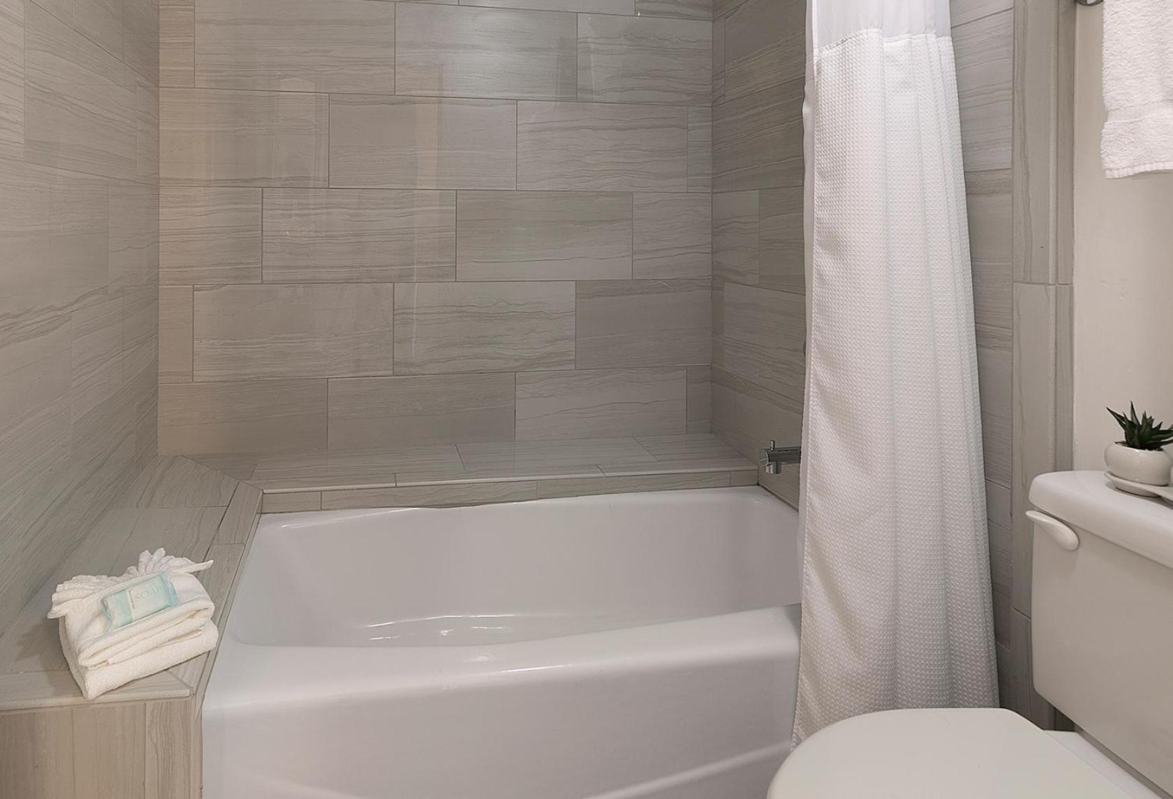Premium Suite, 1 Bedroom, 1 King, Oceanfront