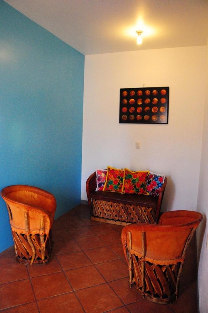 Double Room with Private Bathroom - Photo 6