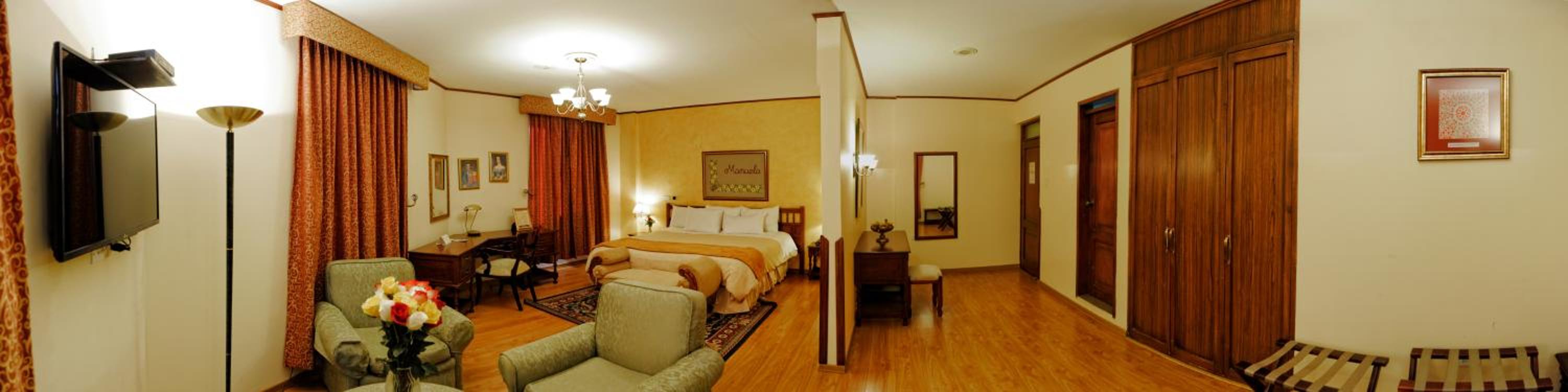 Suite with City View photo 2