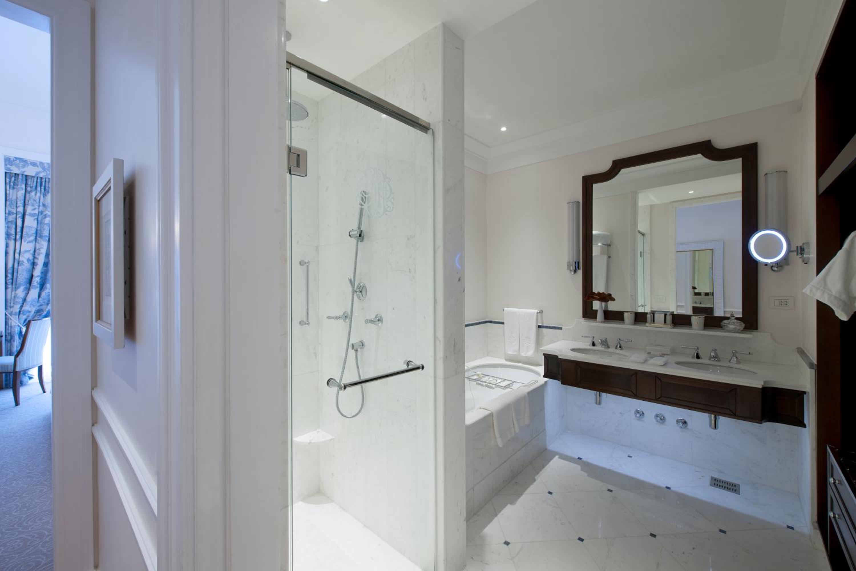 One Bedroom Ocean View Suite