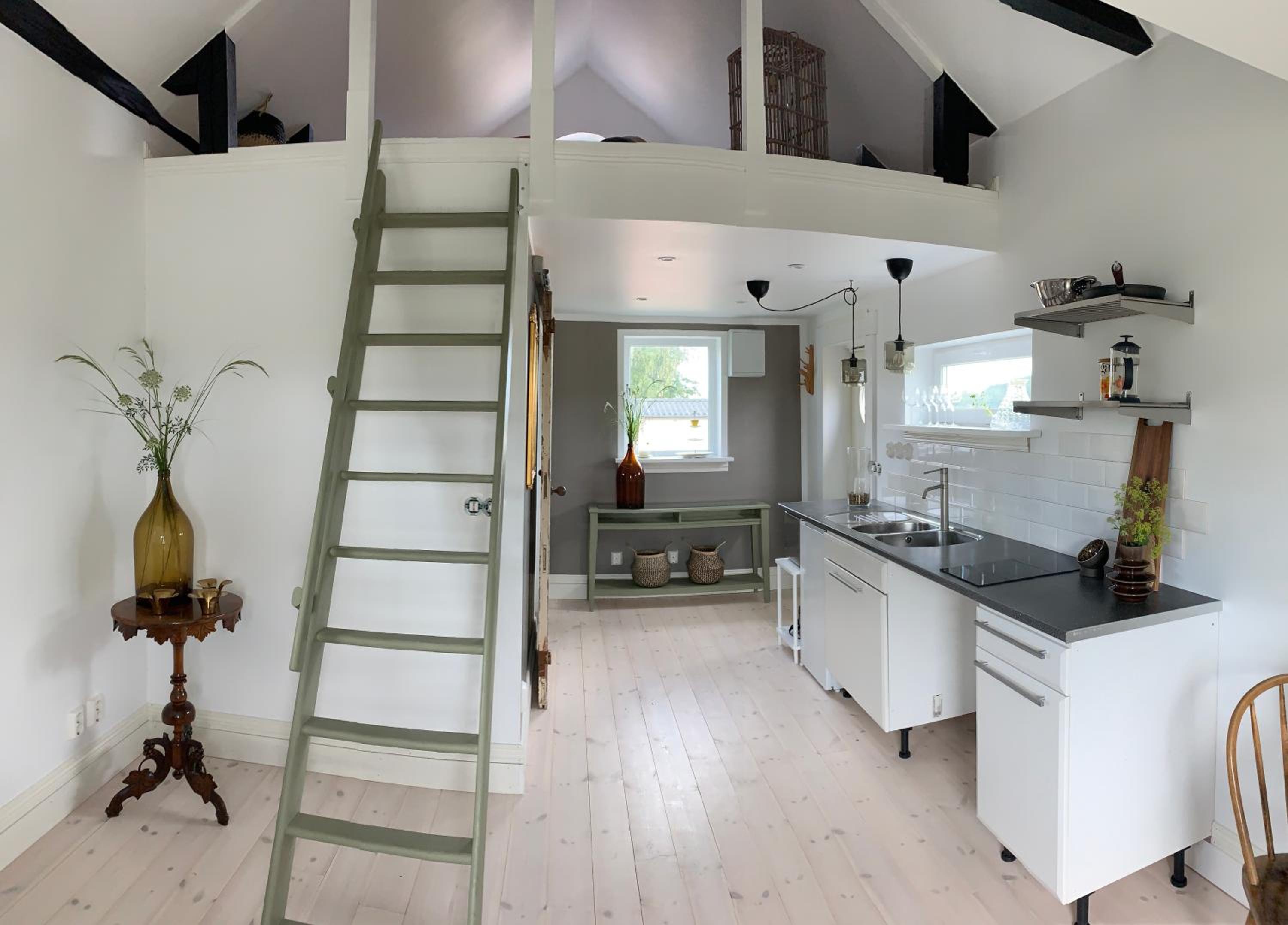 One-Bedroom House - Photo 17