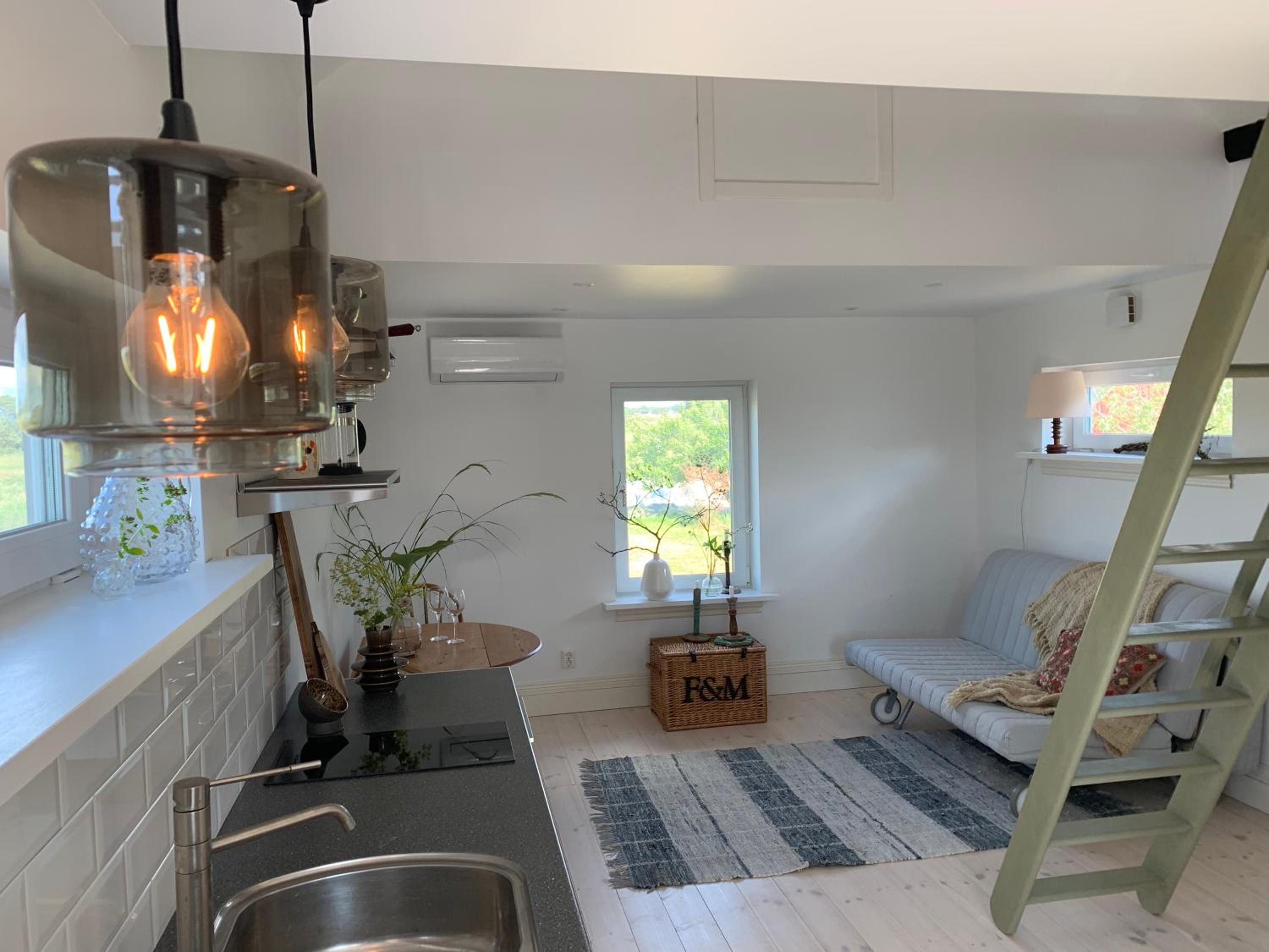One-Bedroom House - Photo 1