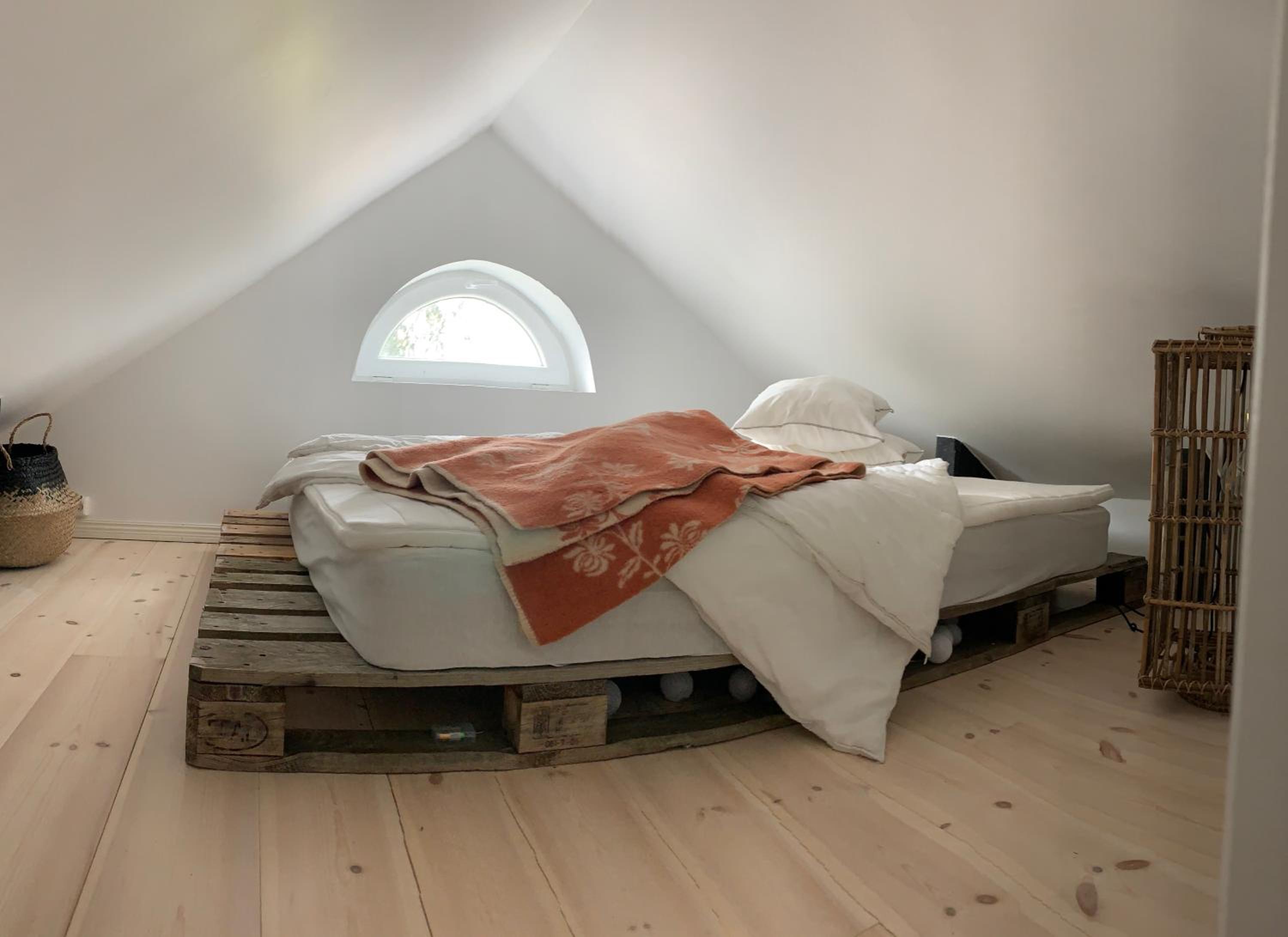 One-Bedroom House - Photo 9