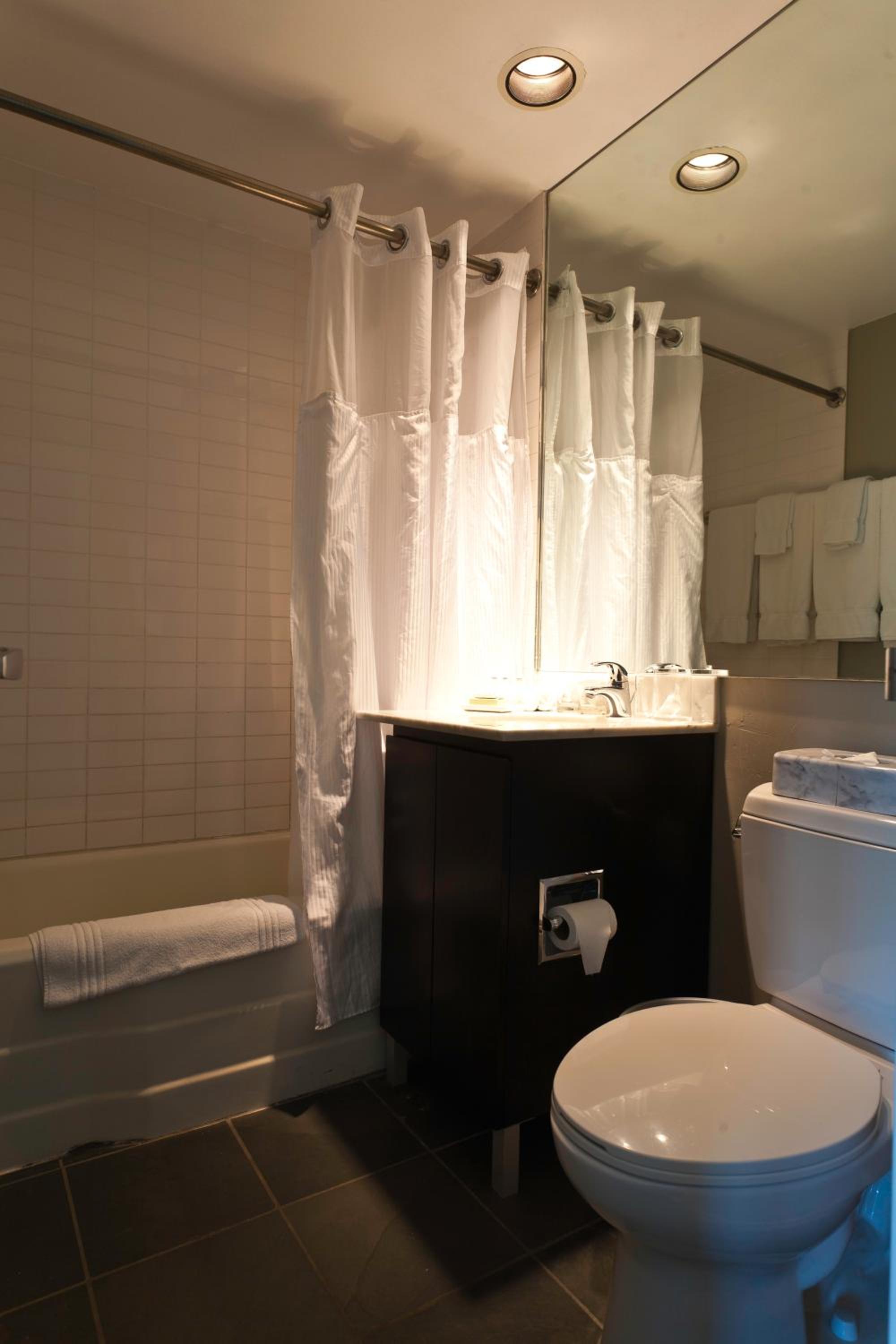 Petite Double Room - Photo 2