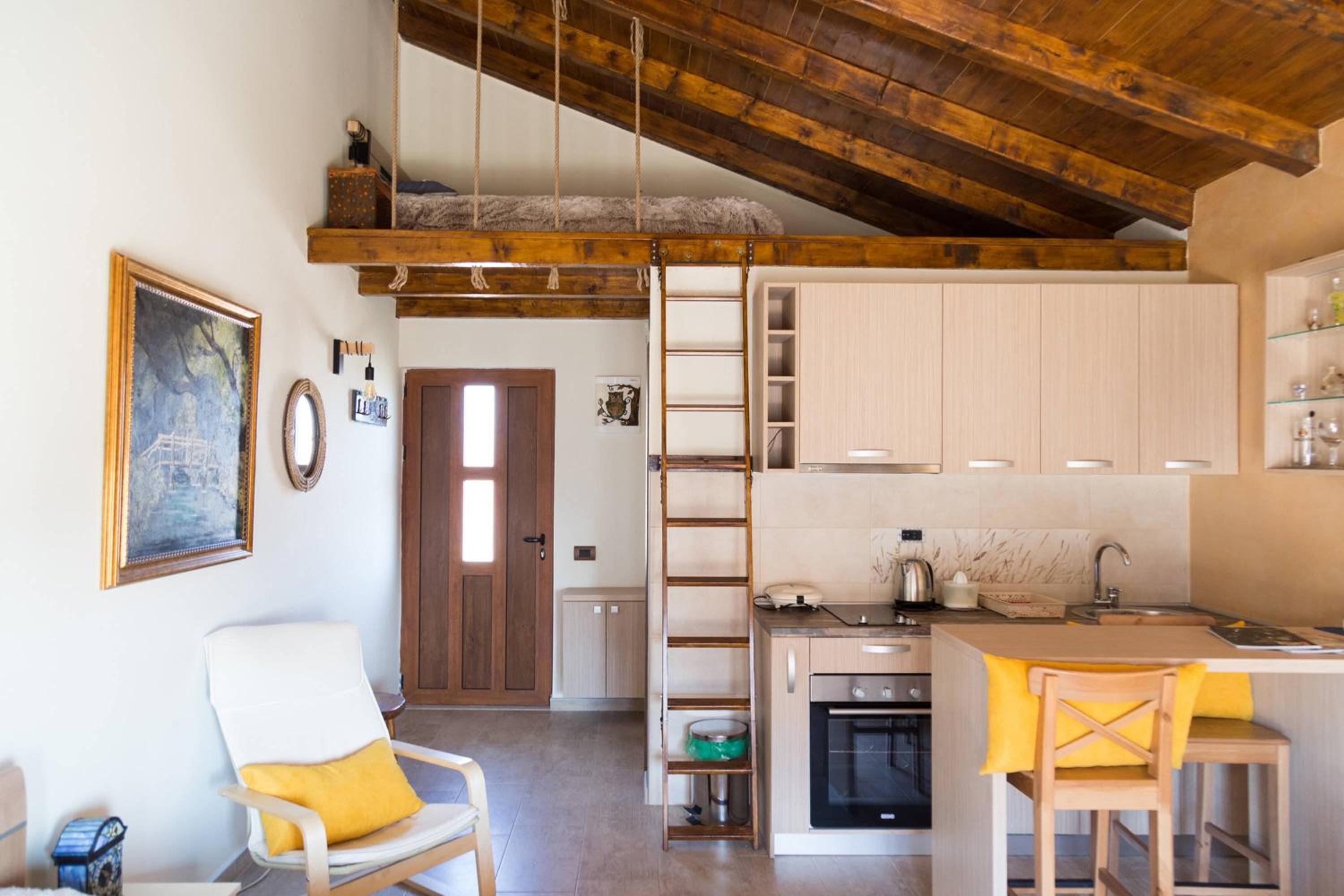 Apartment with Terrace - Photo 18