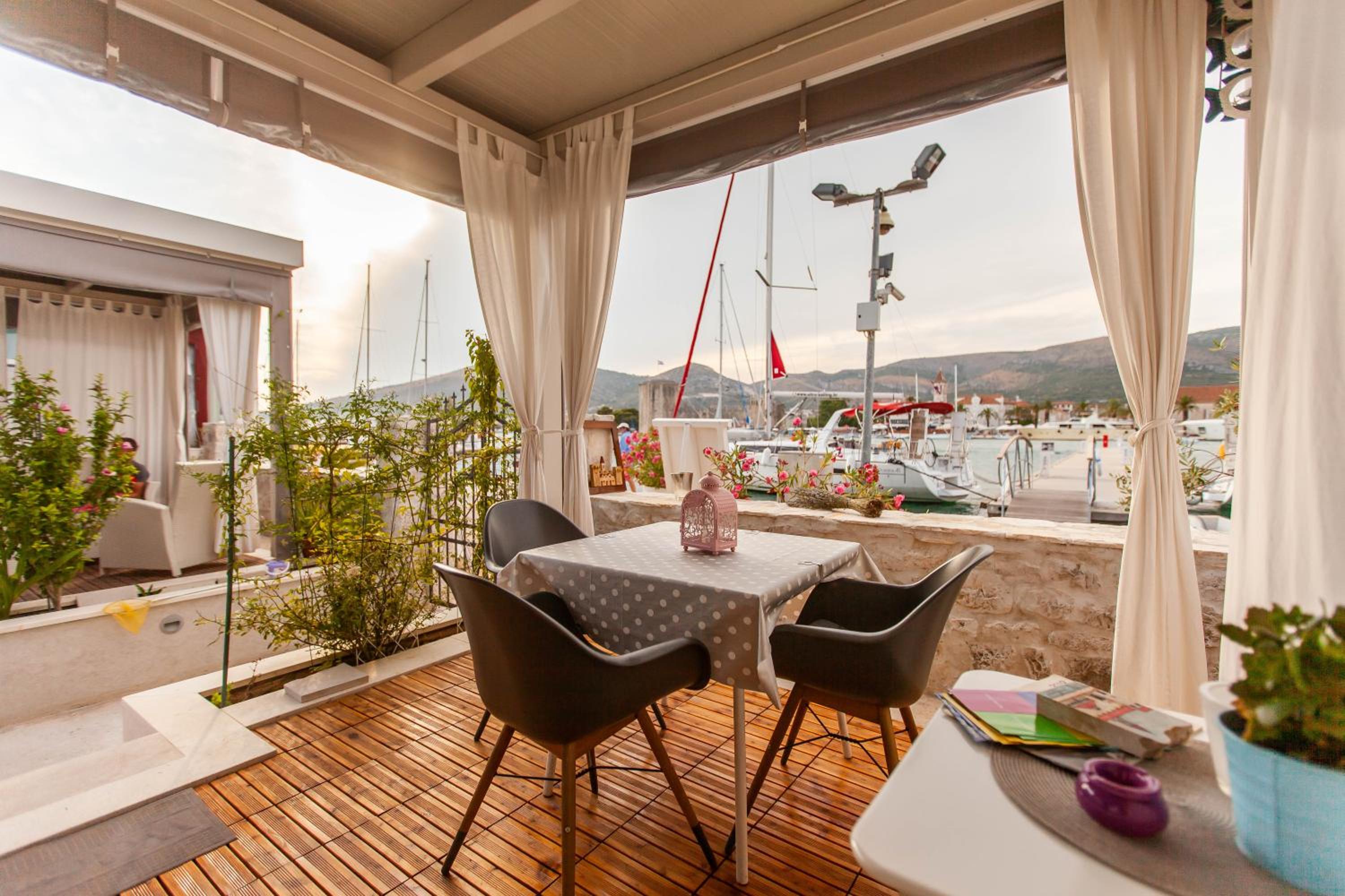 Studio Apartment with Sea View - Photo 31