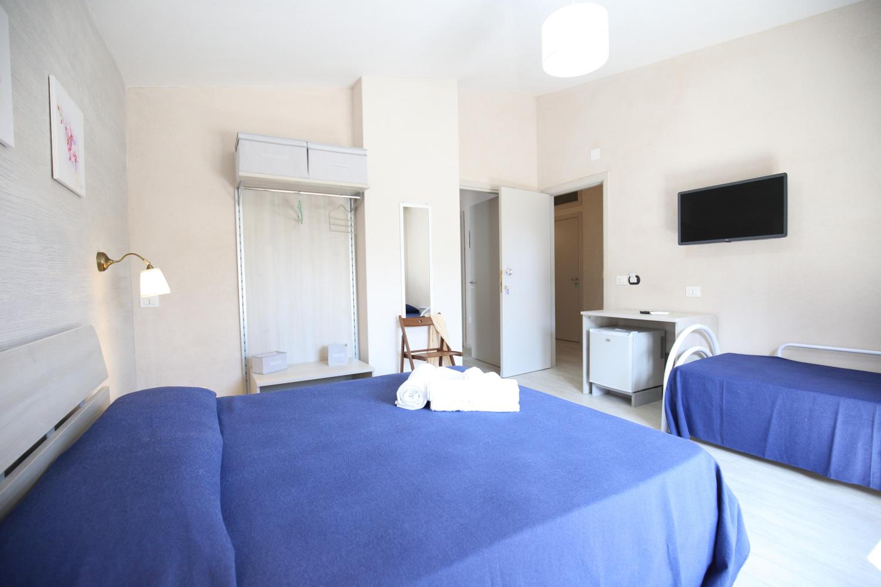 Family Junior Suite - Photo 11
