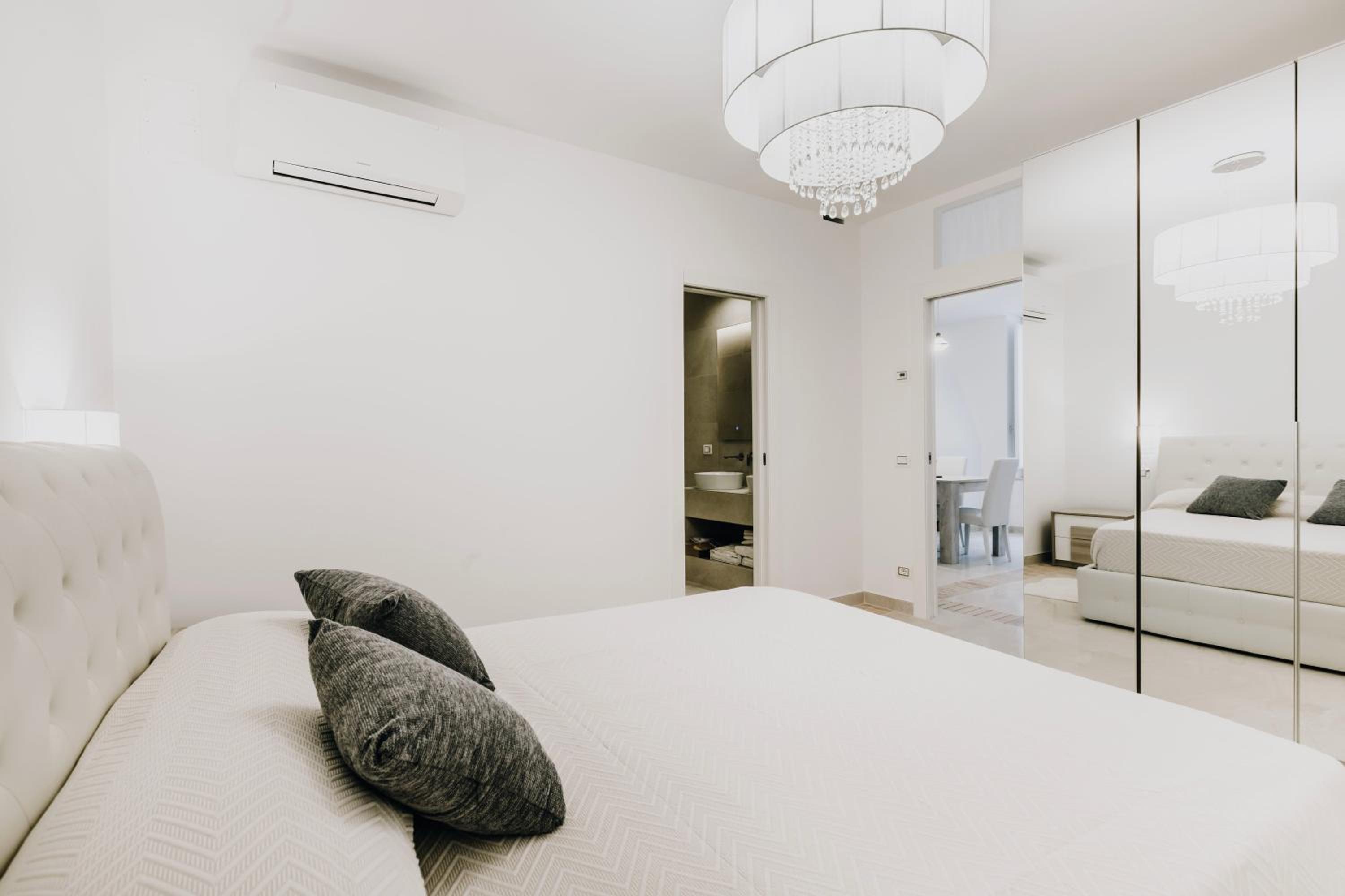 Basement Luxury Suite photo 1