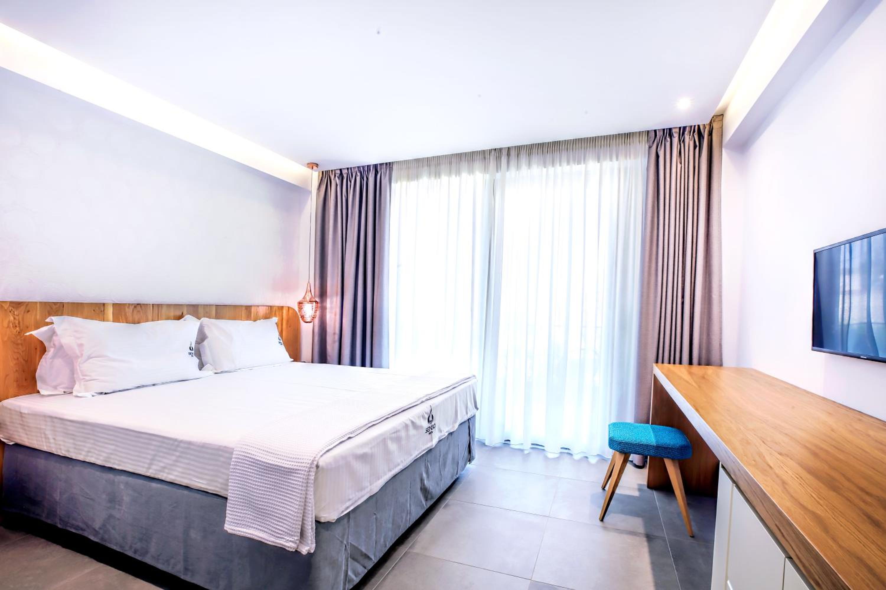 King Room with Pool View