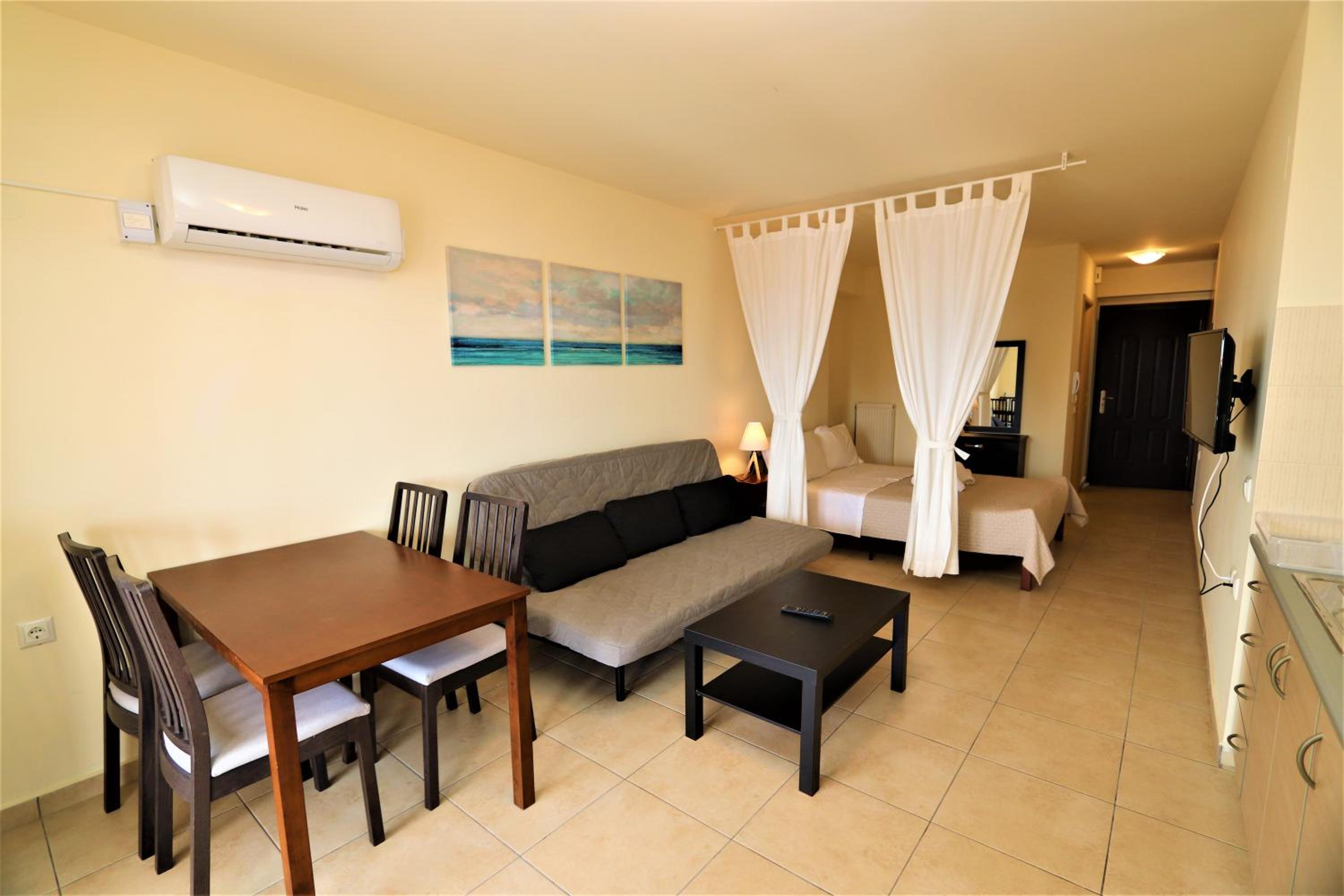 Apartment with Balcony photo 1