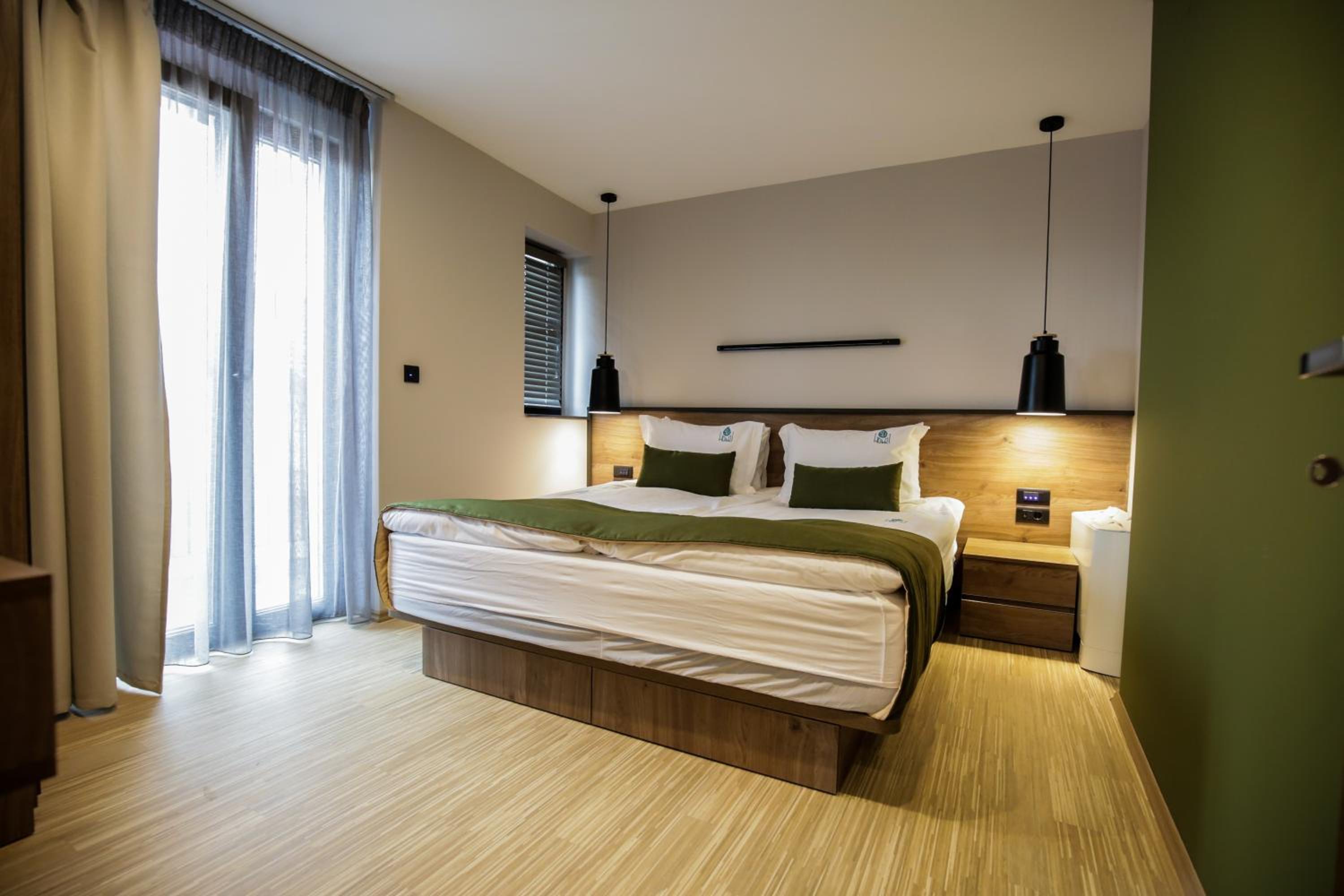 Suite with Lake View