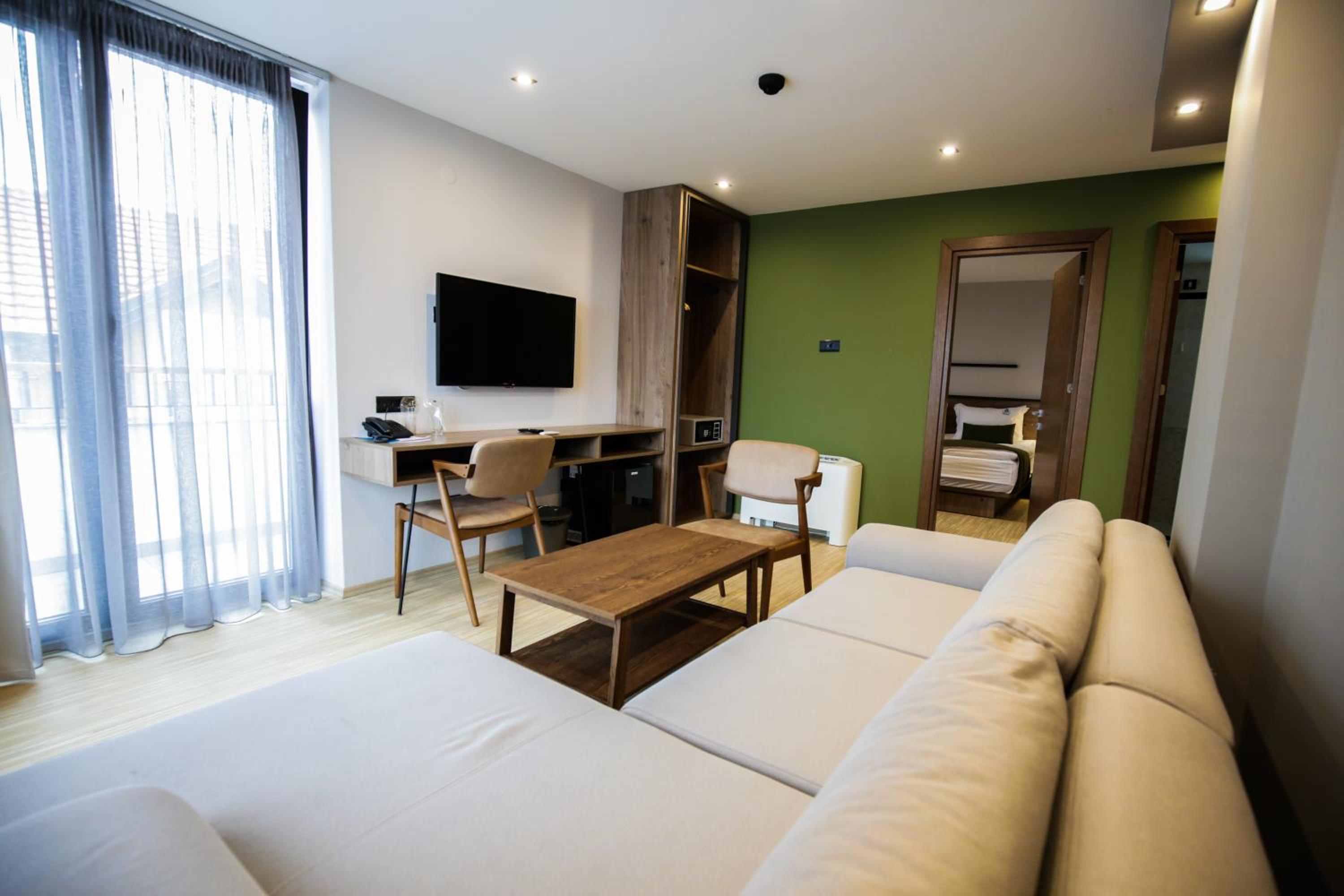 Suite with Lake View photo 2