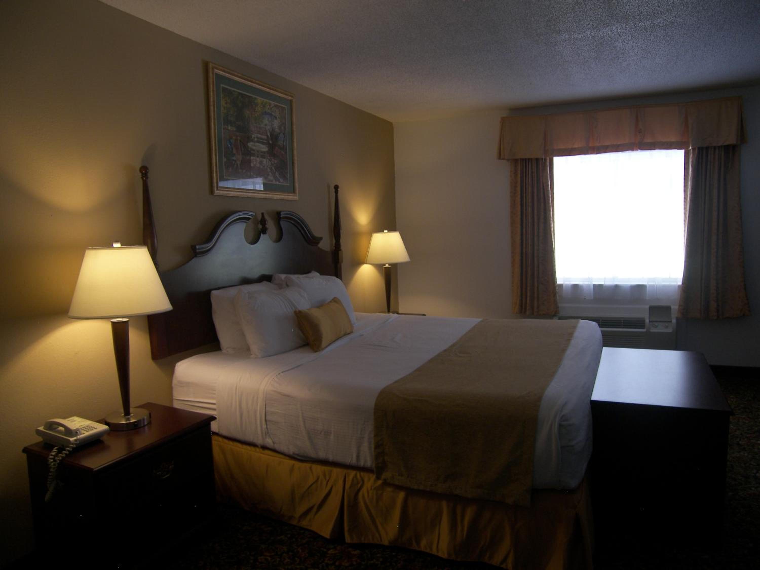 King Room - Non-Smoking photo 1