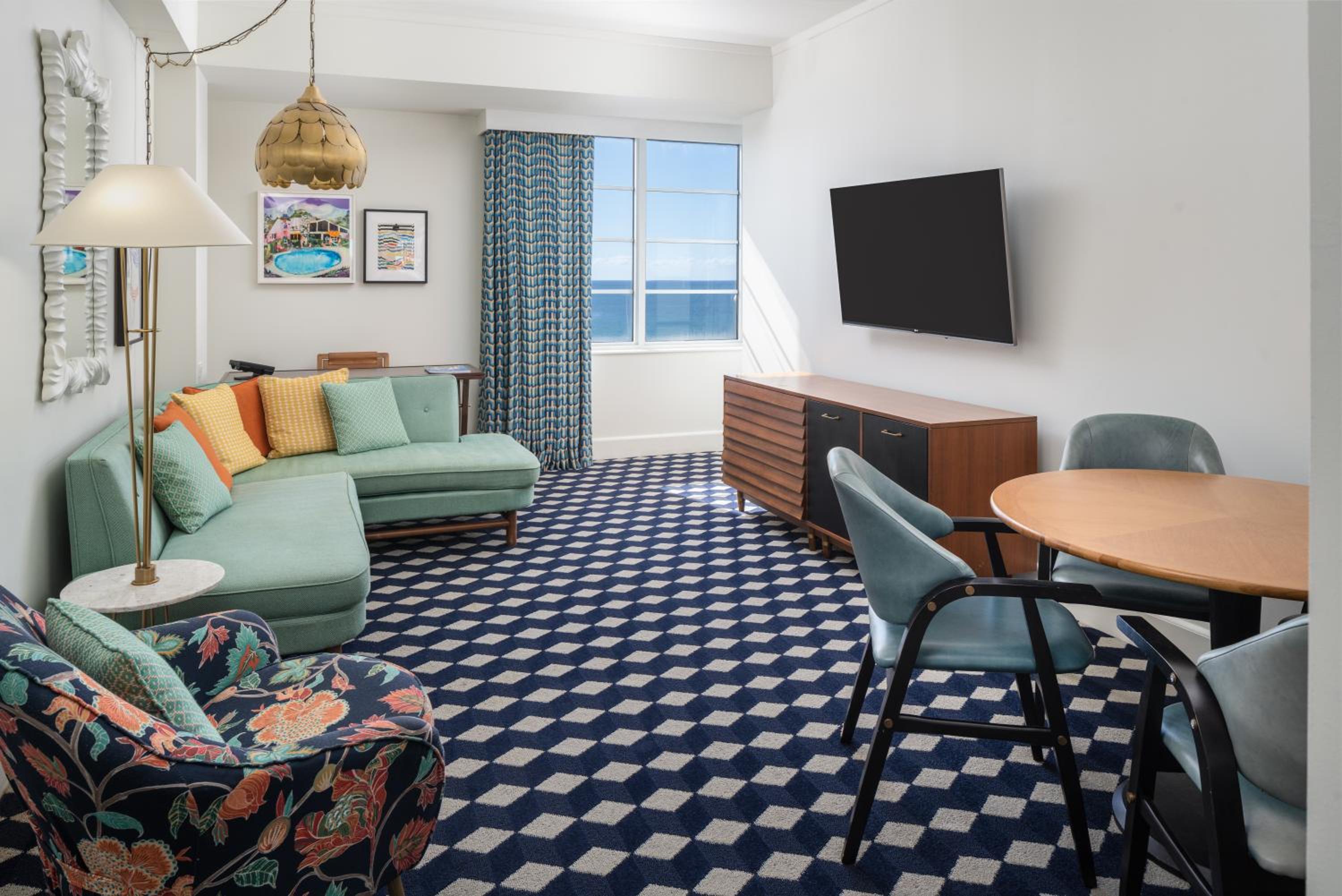 Suite with Balcony - Oceanfront - Photo 6
