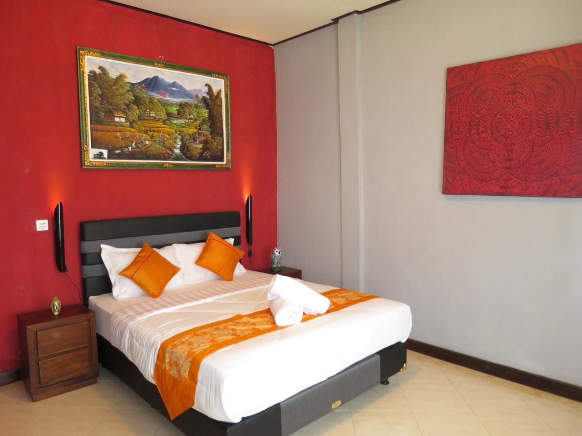Double Room with Private Bathroom photo 2