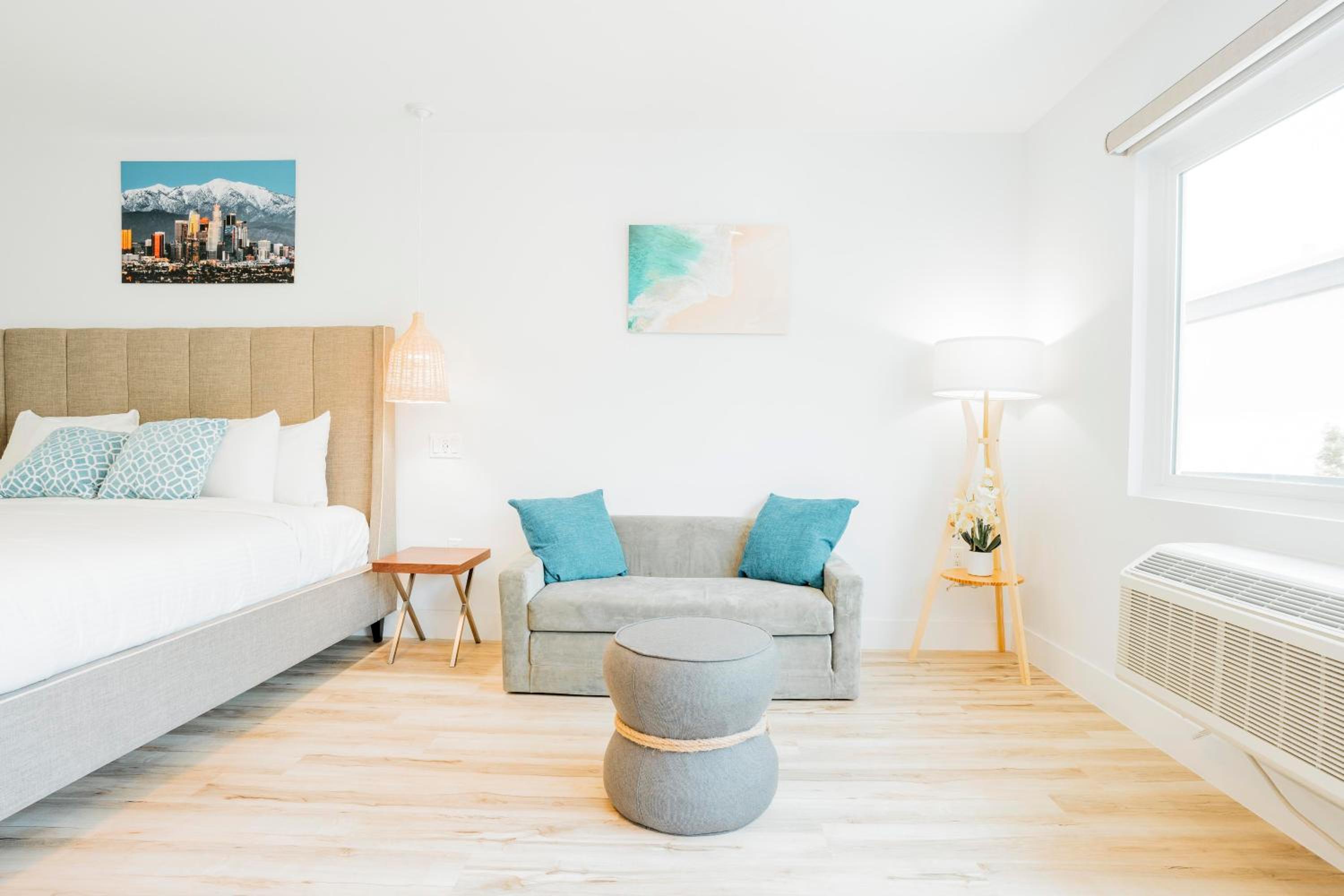 Superior King Suite - Photo 8