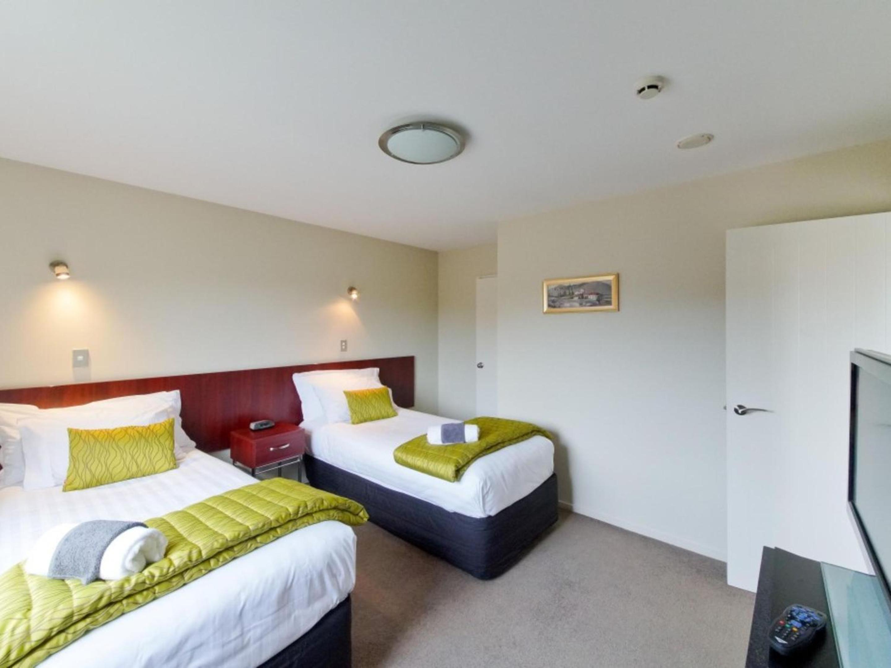 Two-Bedroom Apartment With Spa Bath photo 3