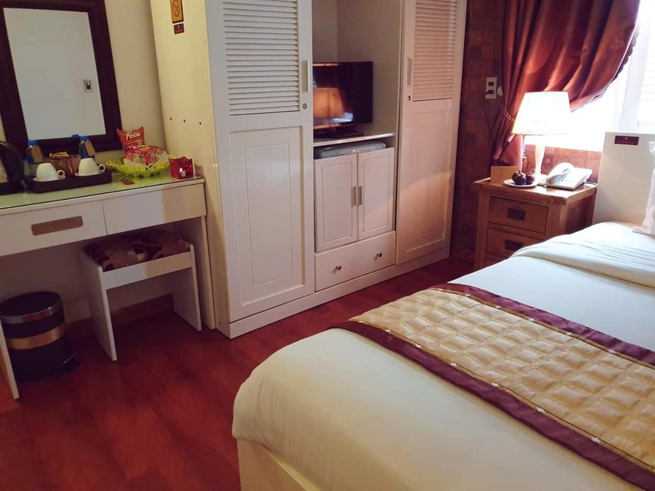Deluxe Queen Room - Photo 3