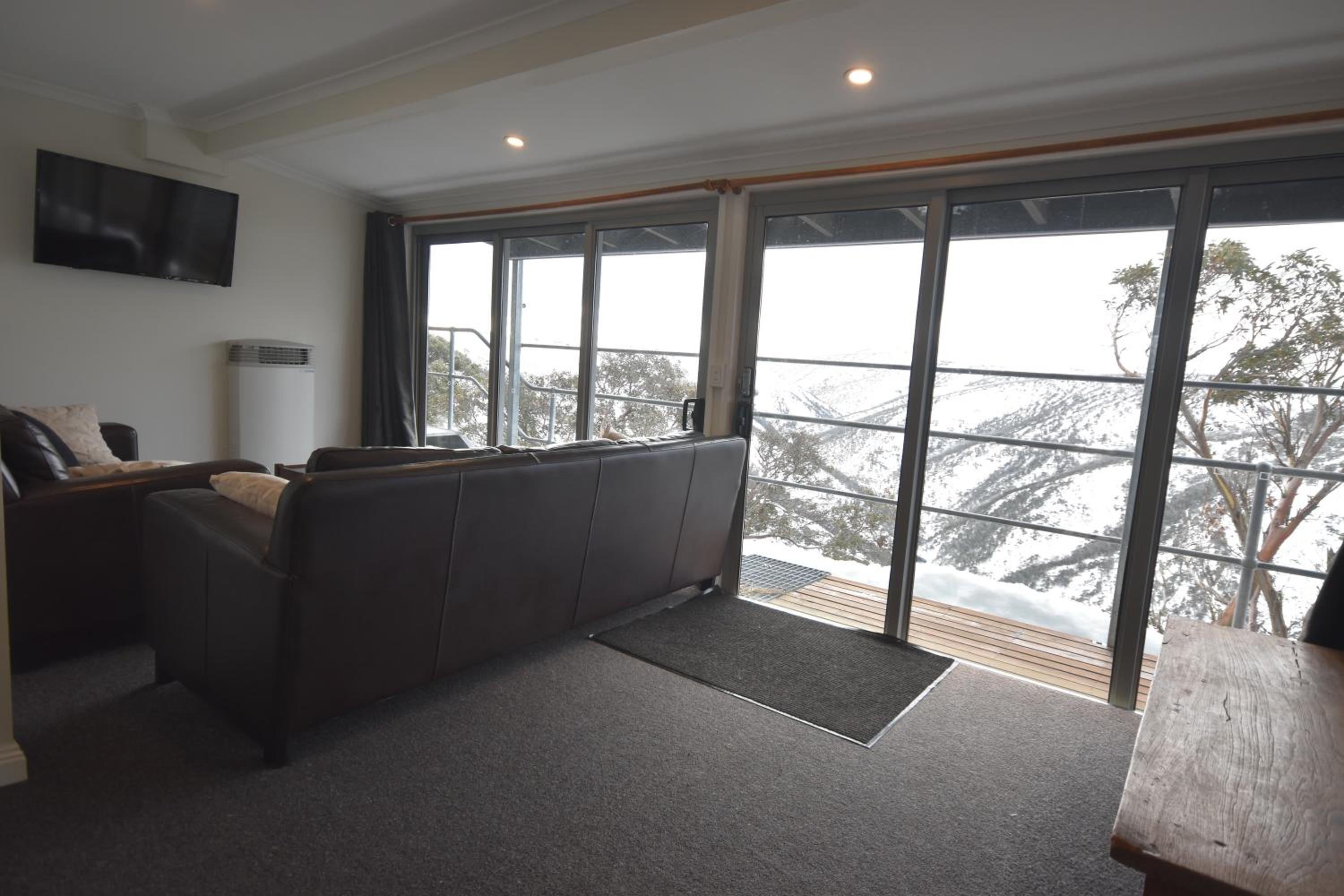 Three-Bedroom House - Photo 12