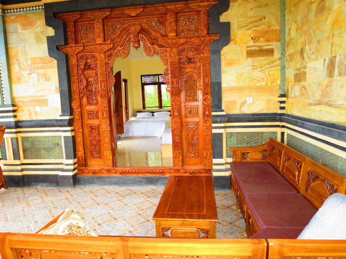 Family Room with Private Bathroom photo 3