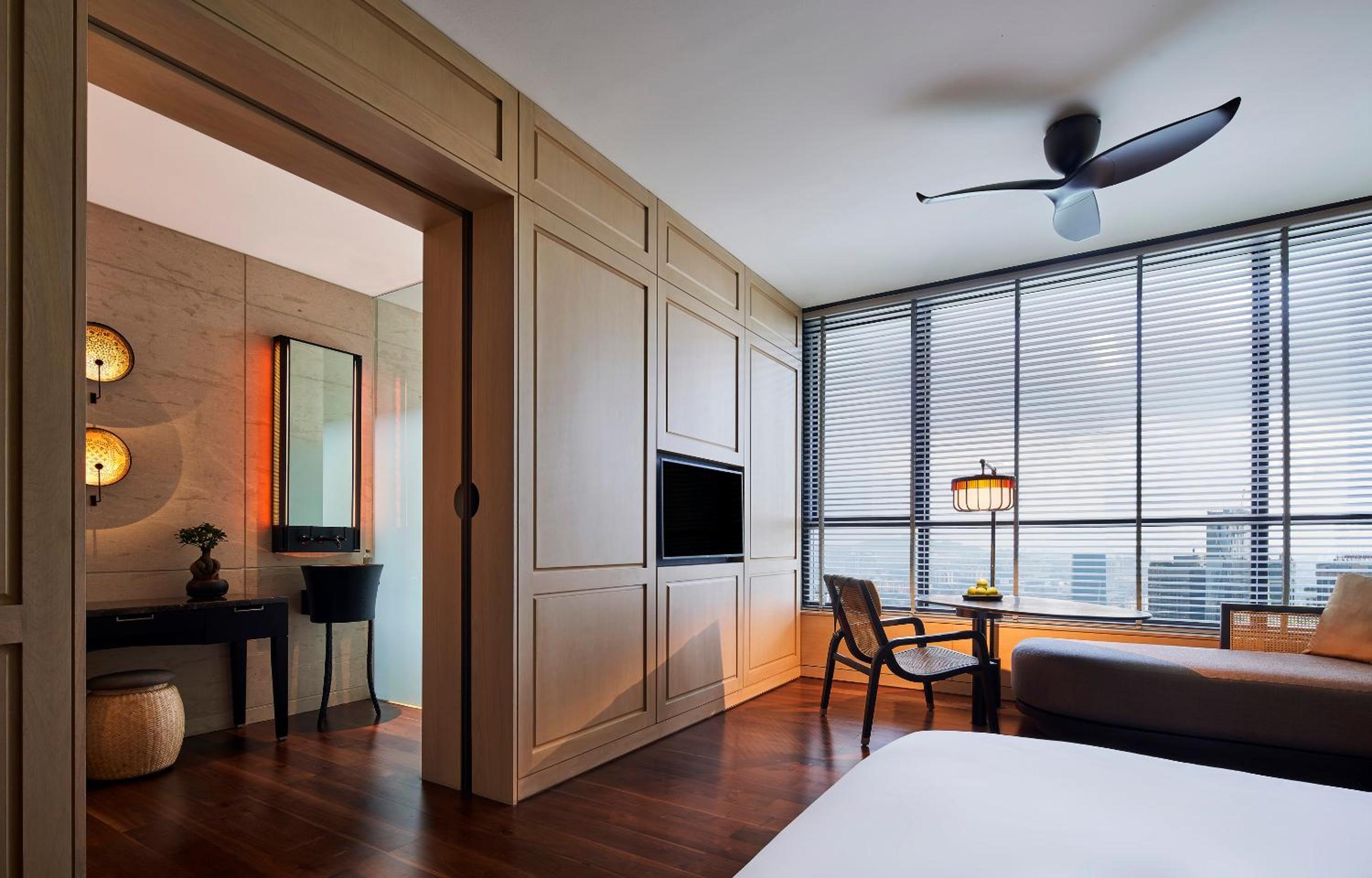 Grand King Room