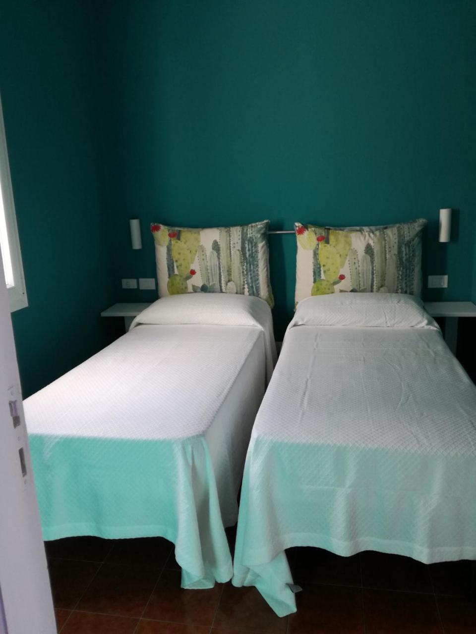 Two-Bedroom House photo 3