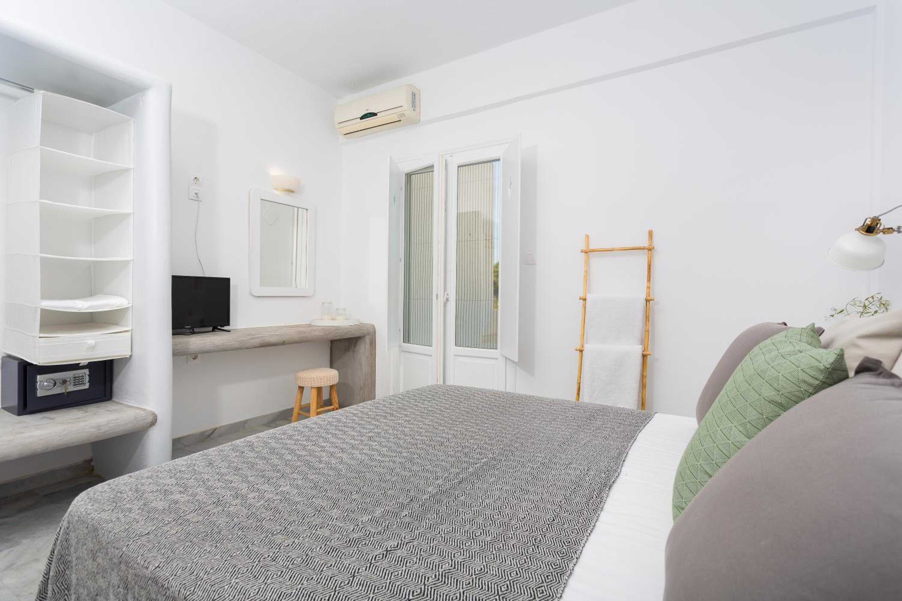 One-Bedroom Suite photo 3