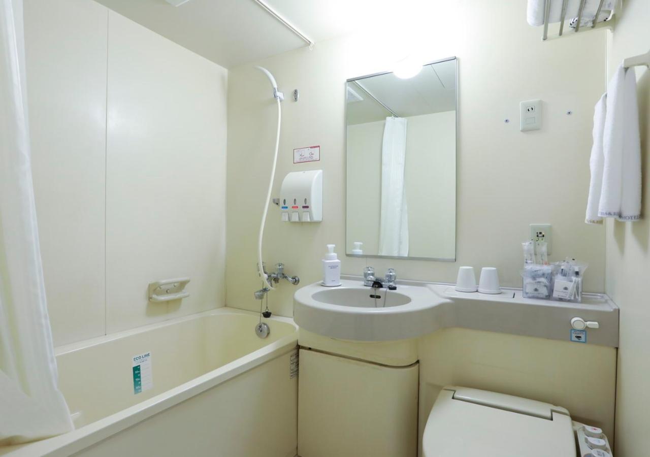 Triple Room with Bathroom - Non-Smoking photo 3